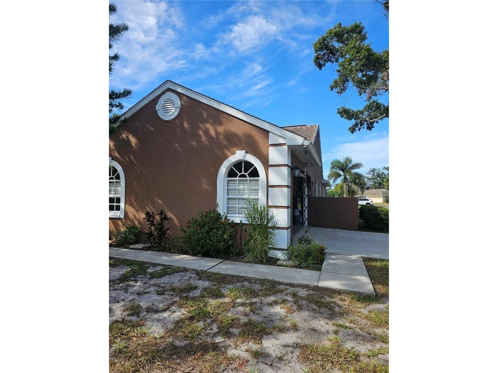 417 Lake Of The Woods Drive Venice FL 34293 N6140848 image4
