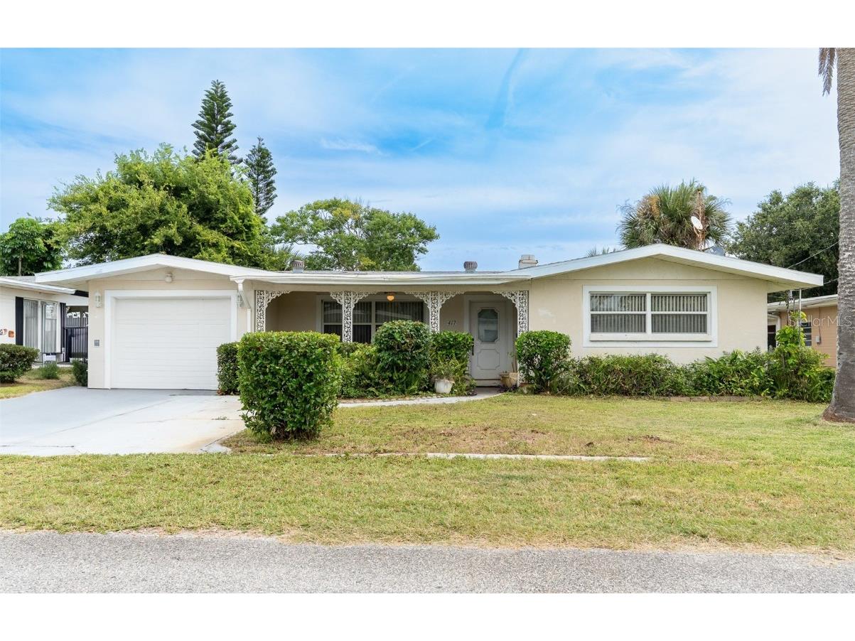 417 Manhattan Avenue Daytona Beach FL 32118 V4943846 image1