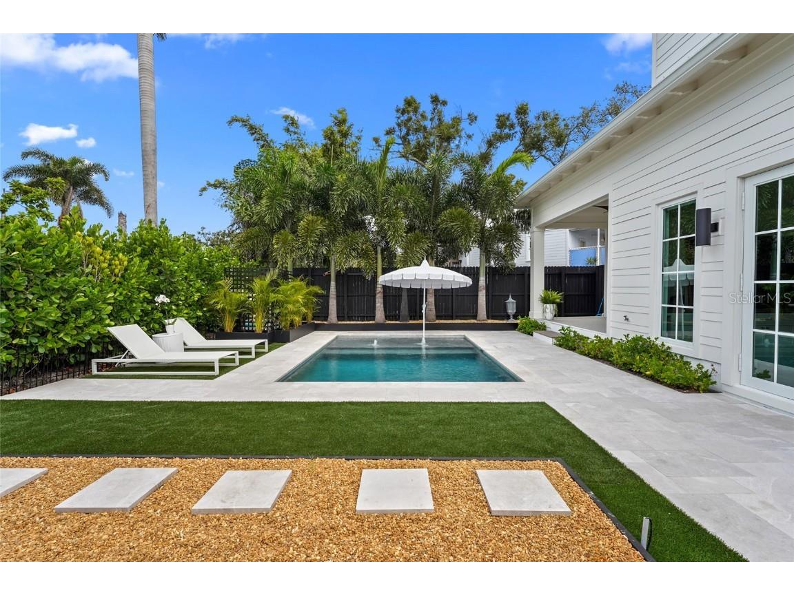 417 N Osprey Avenue Sarasota FL 34236 A4667626 image10