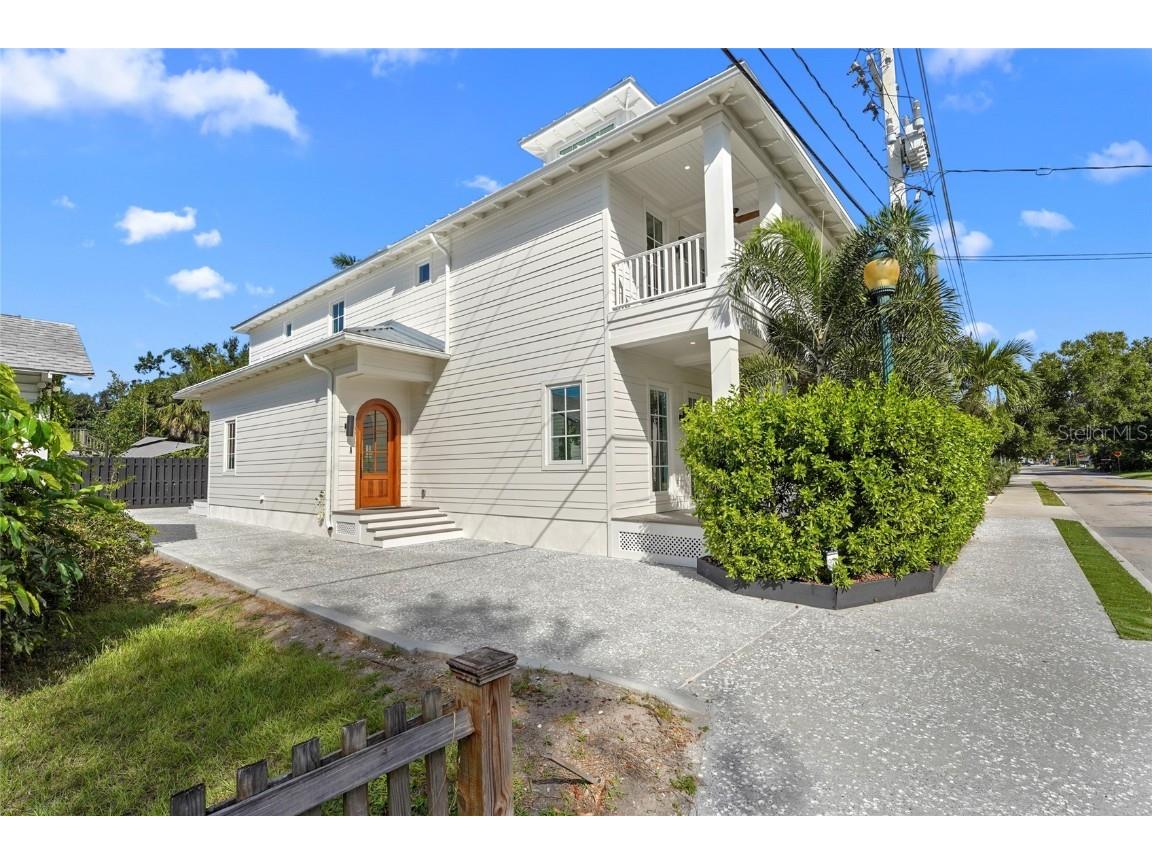 417 N Osprey Avenue Sarasota FL 34236 A4667626 image16