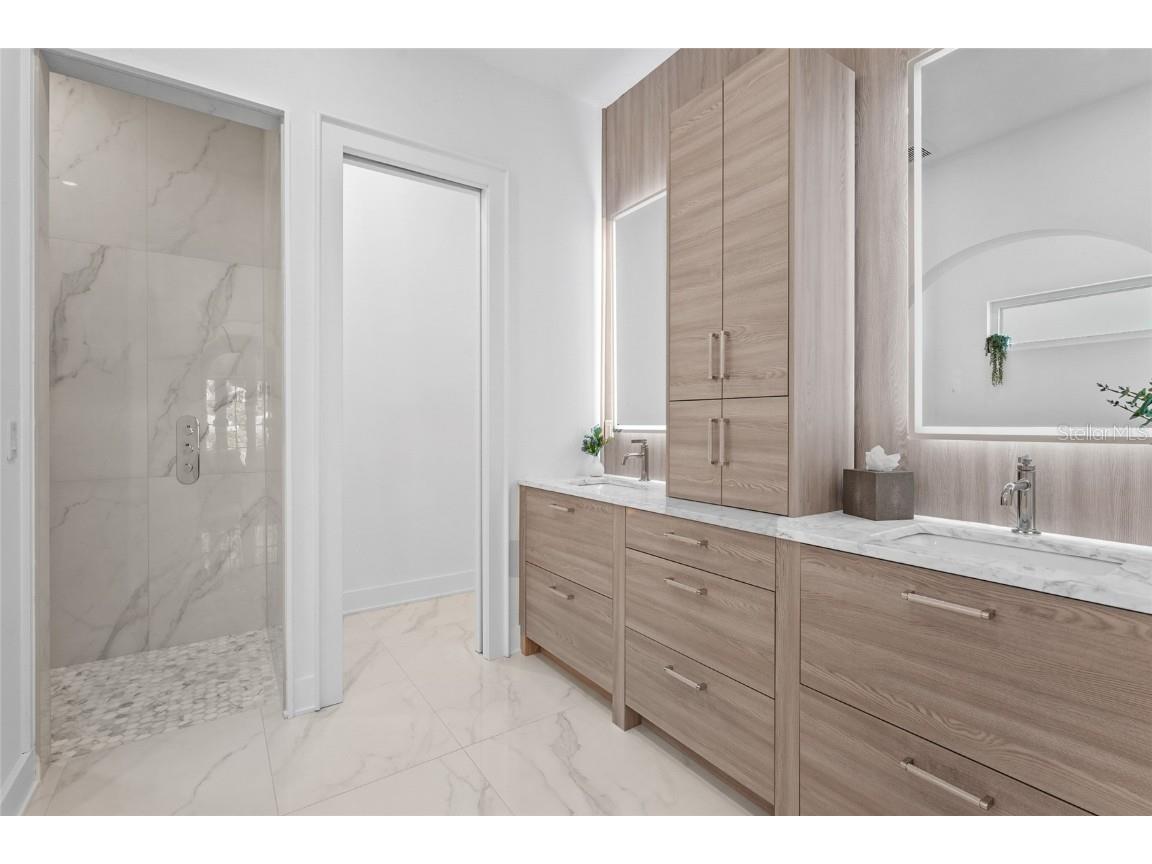 417 N Osprey Avenue Sarasota FL 34236 A4667626 image48