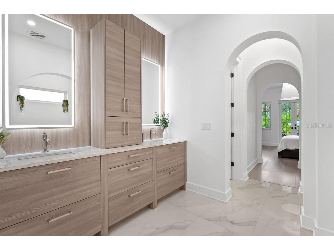 417 N Osprey Avenue Sarasota FL 34236 A4667626 image49