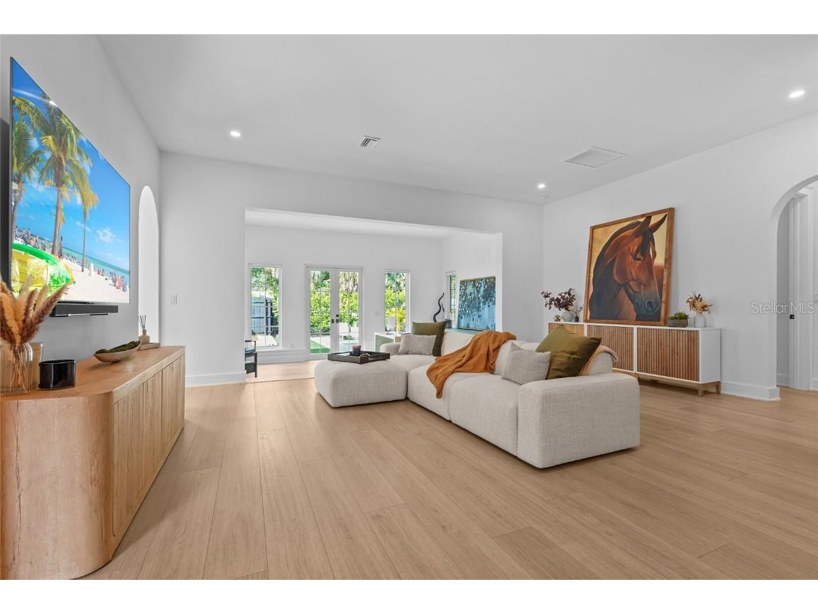 417 N Osprey Avenue Sarasota FL 34236 A4667626 image7