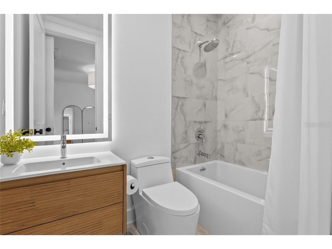 417 N Osprey Avenue Sarasota FL 34236 A4667626 image84