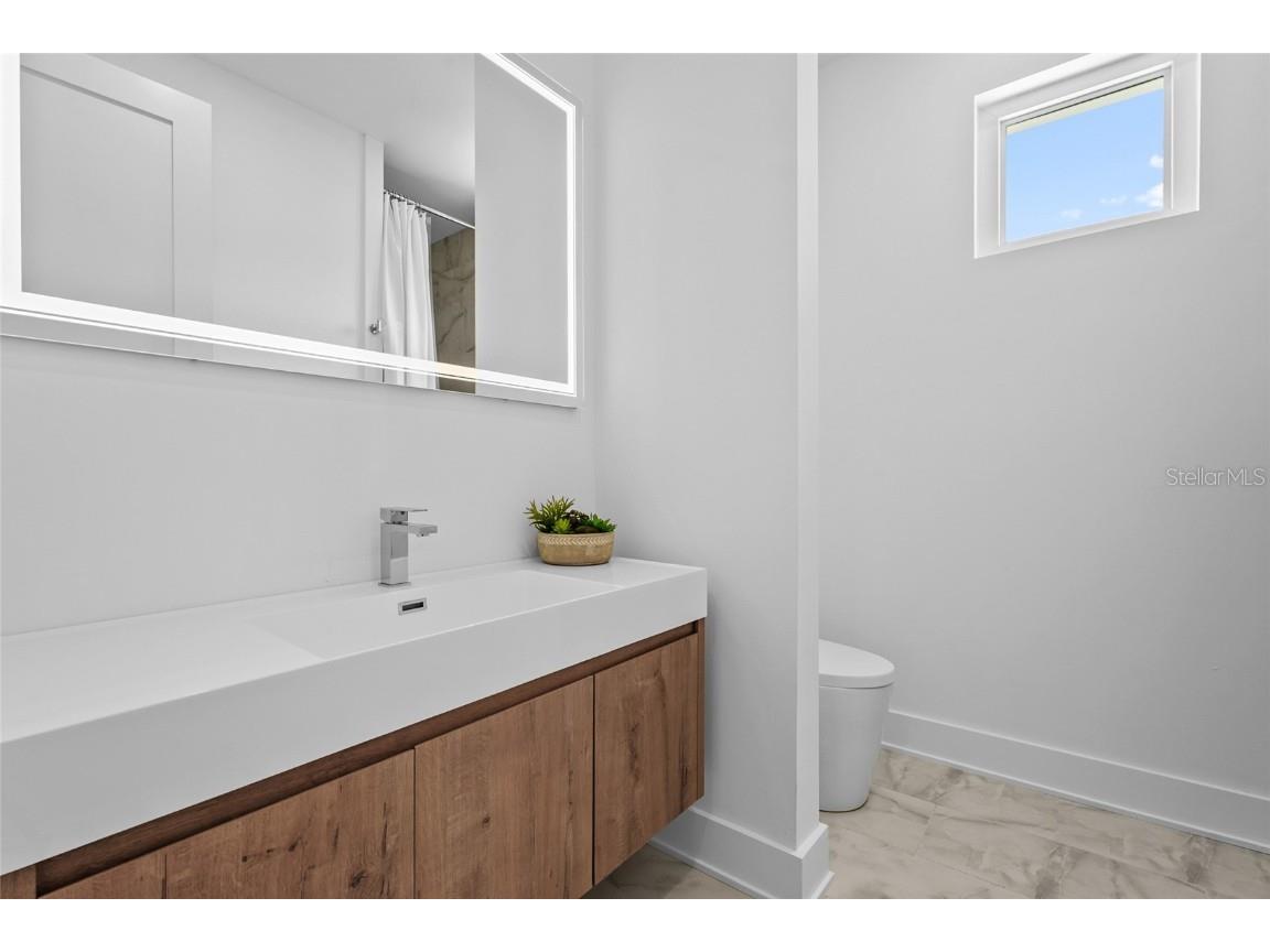 417 N Osprey Avenue Sarasota FL 34236 A4667626 image90