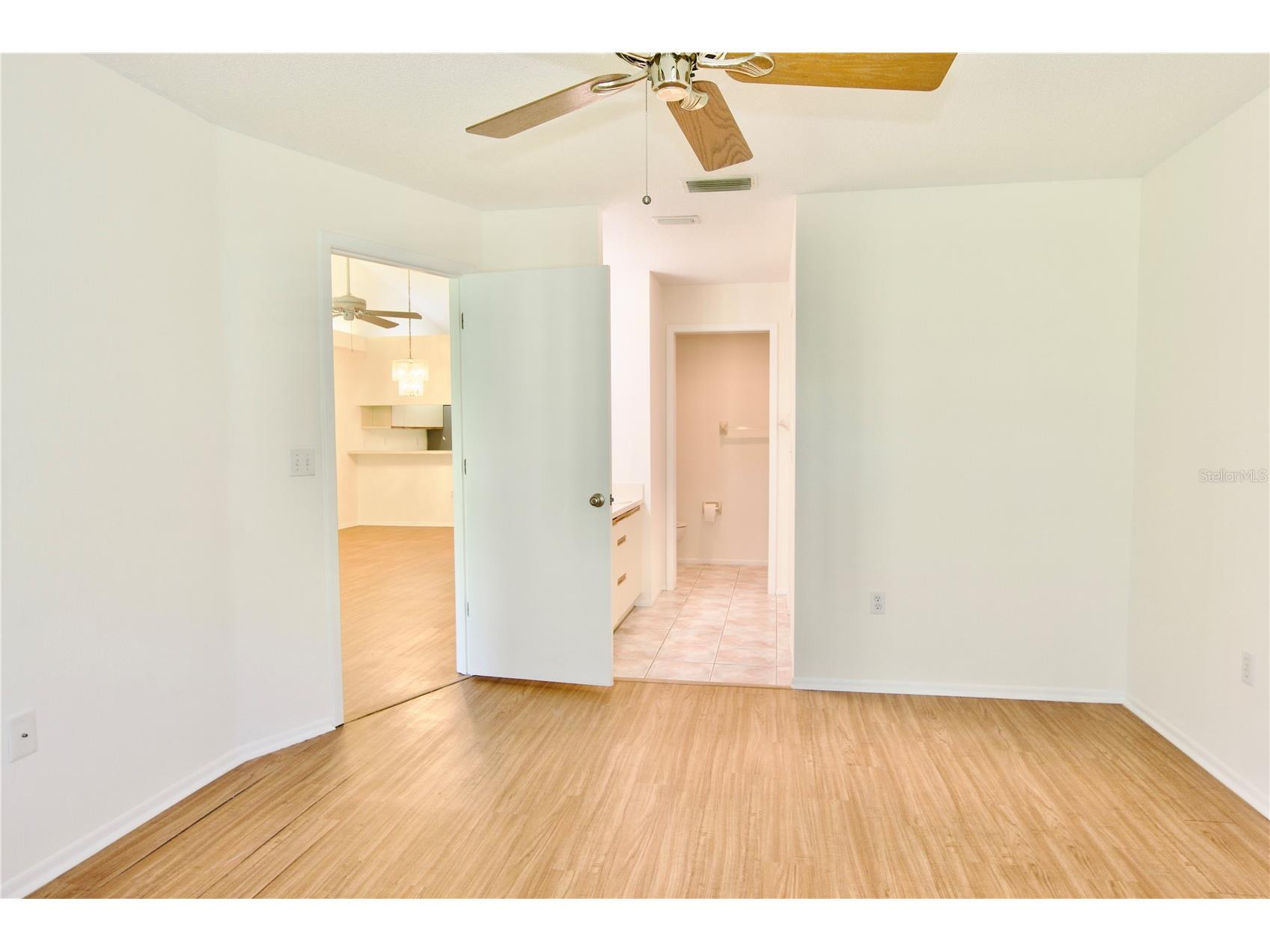 4172 Marseilles Avenue #3255 Sarasota FL 34233 A4686873 image25