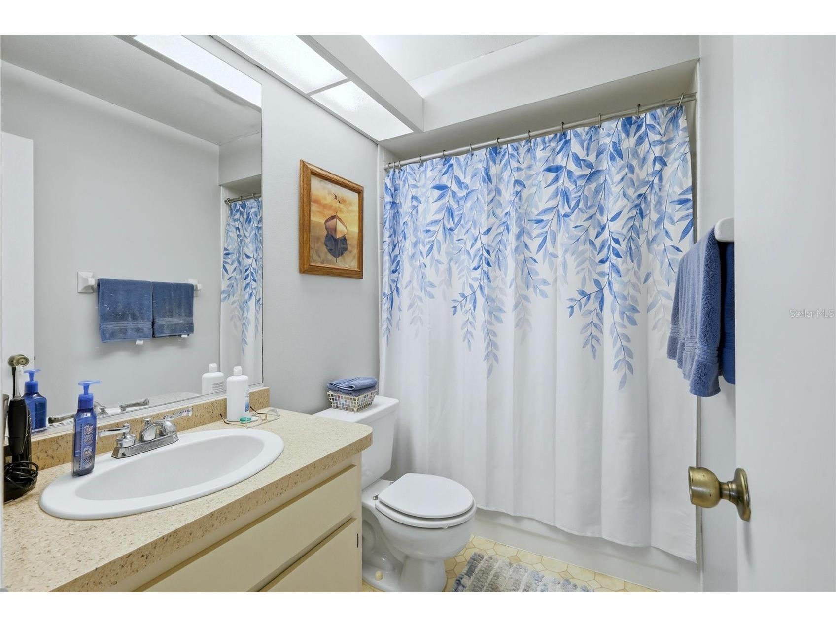 4173 Center Pointe Circle #87B Sarasota FL 34233 A4686561 image17