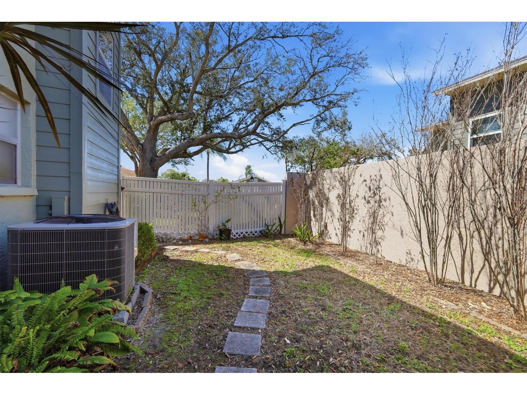 4173 Center Pointe Circle #87B Sarasota FL 34233 A4686561 image21