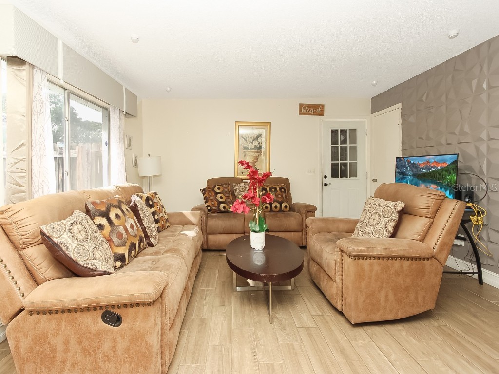 4173 Signal Hill Road Orlando FL 32808 G5105545 image9