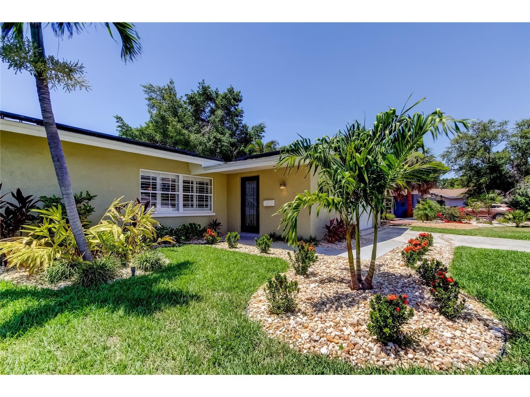 4174 14th Lane NE Saint Petersburg FL 33703 TB8510742 image1