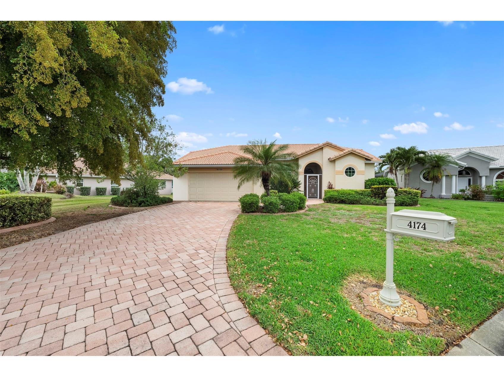 4174 Hearthstone Drive Sarasota FL 34238 A4696500 image1