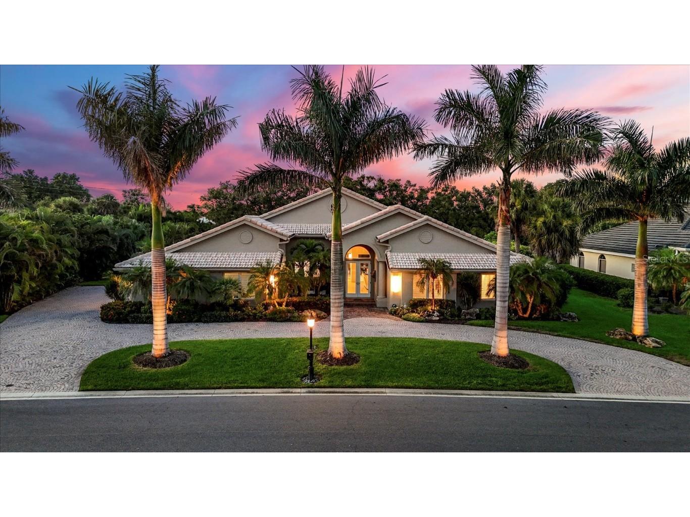 4177 Escondito Circle Sarasota FL 34238 A4665115 image1