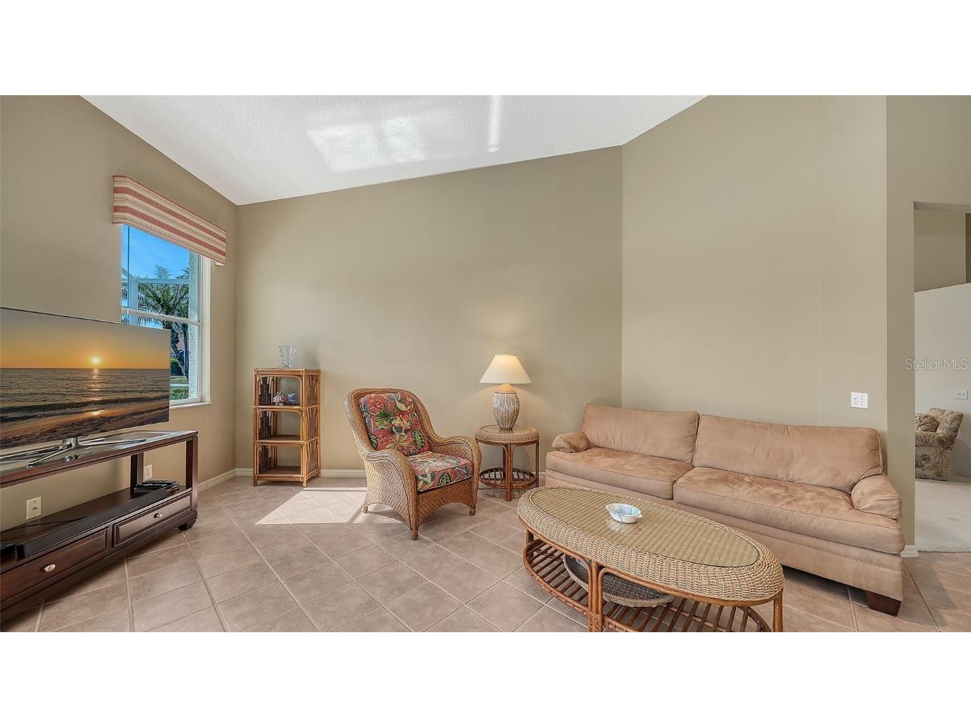 4177 Westbourne Circle Sarasota FL 34238 A4672121 image12