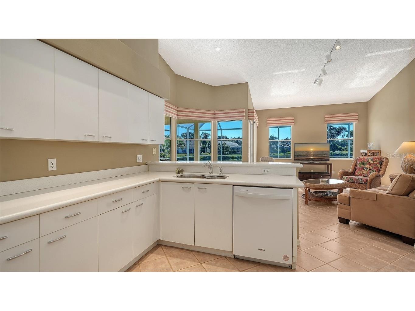 4177 Westbourne Circle Sarasota FL 34238 A4672121 image15