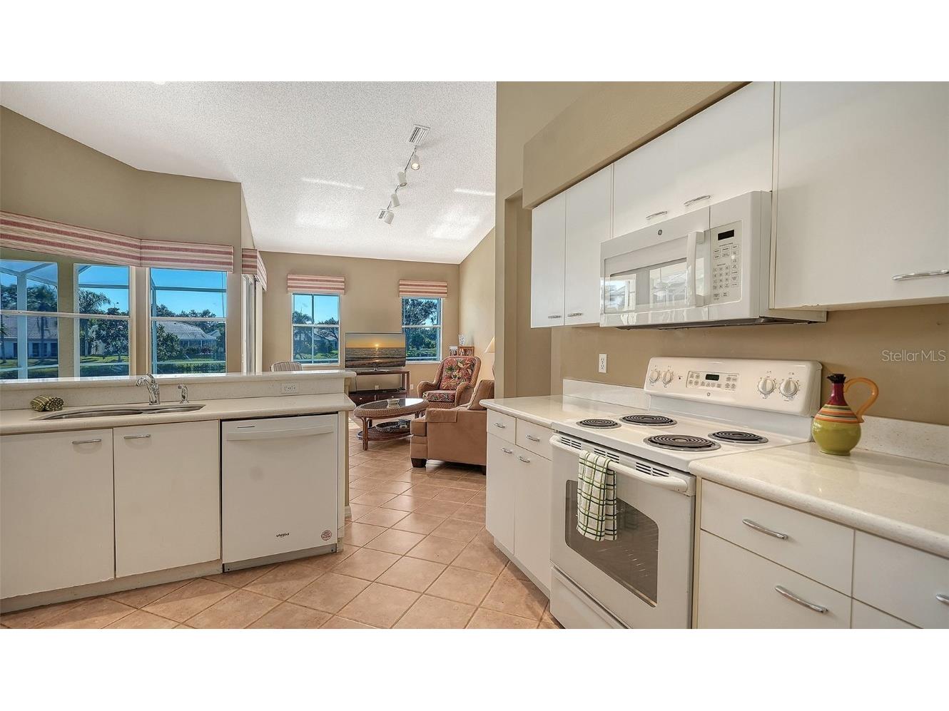 4177 Westbourne Circle Sarasota FL 34238 A4672121 image16