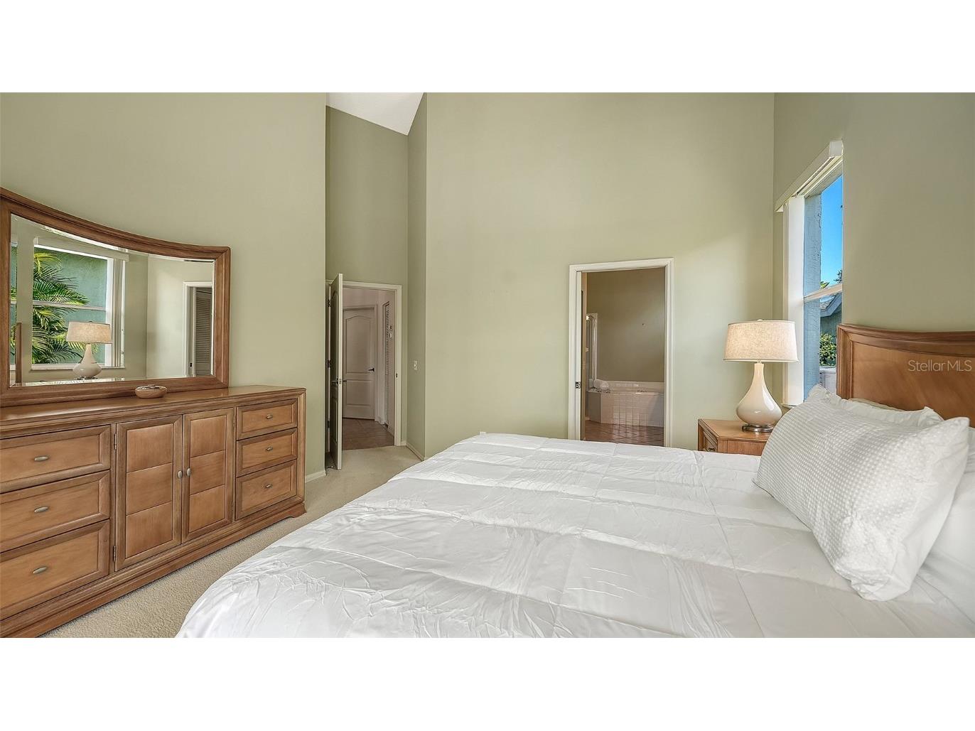 4177 Westbourne Circle Sarasota FL 34238 A4672121 image18