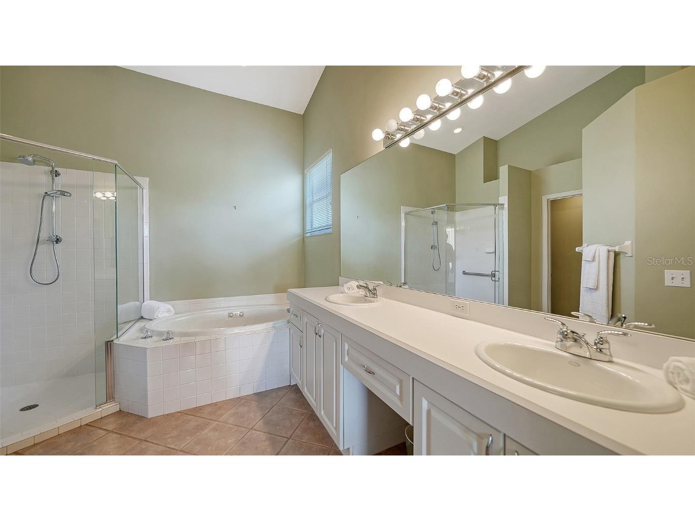 4177 Westbourne Circle Sarasota FL 34238 A4672121 image19