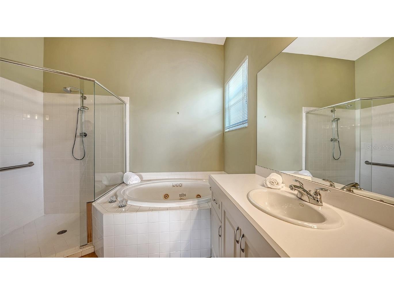 4177 Westbourne Circle Sarasota FL 34238 A4672121 image20