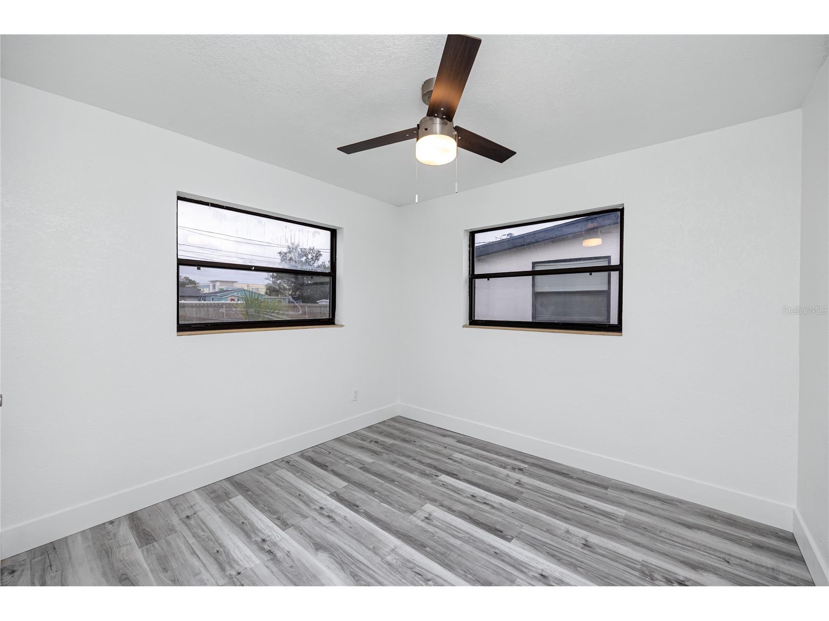 418 39th Avenue N Saint Petersburg FL 33703 TB8464525 image23