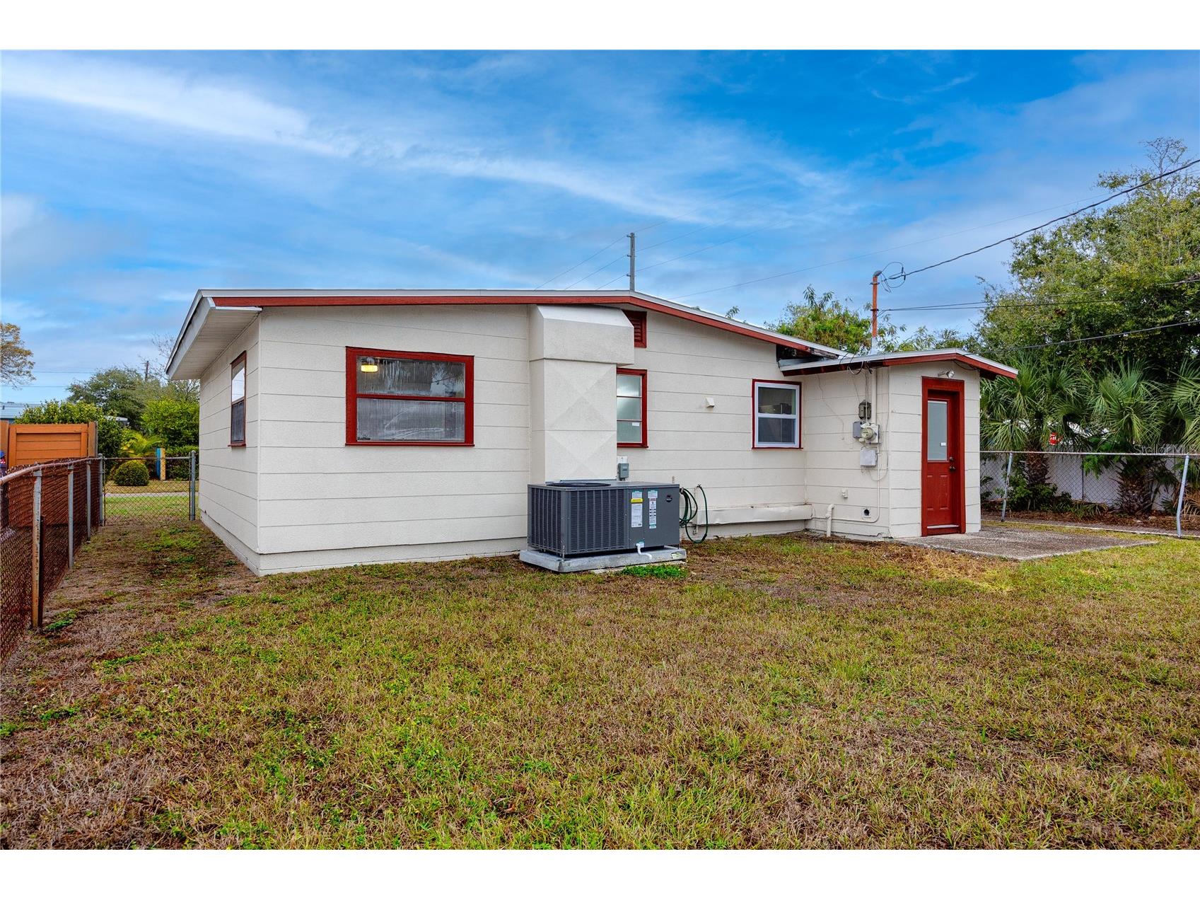 418 39th Avenue N Saint Petersburg FL 33703 TB8464525 image32