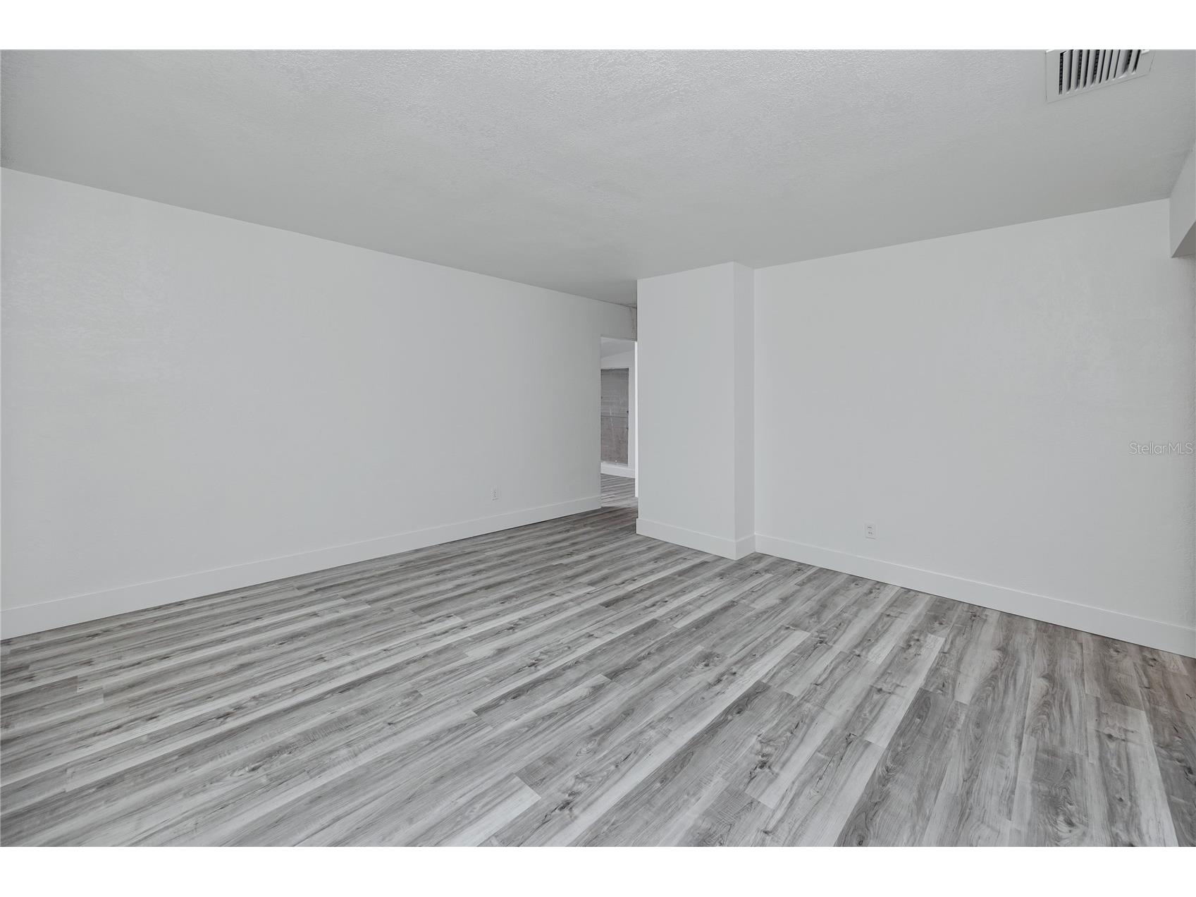 418 39th Avenue N Saint Petersburg FL 33703 TB8464525 image6