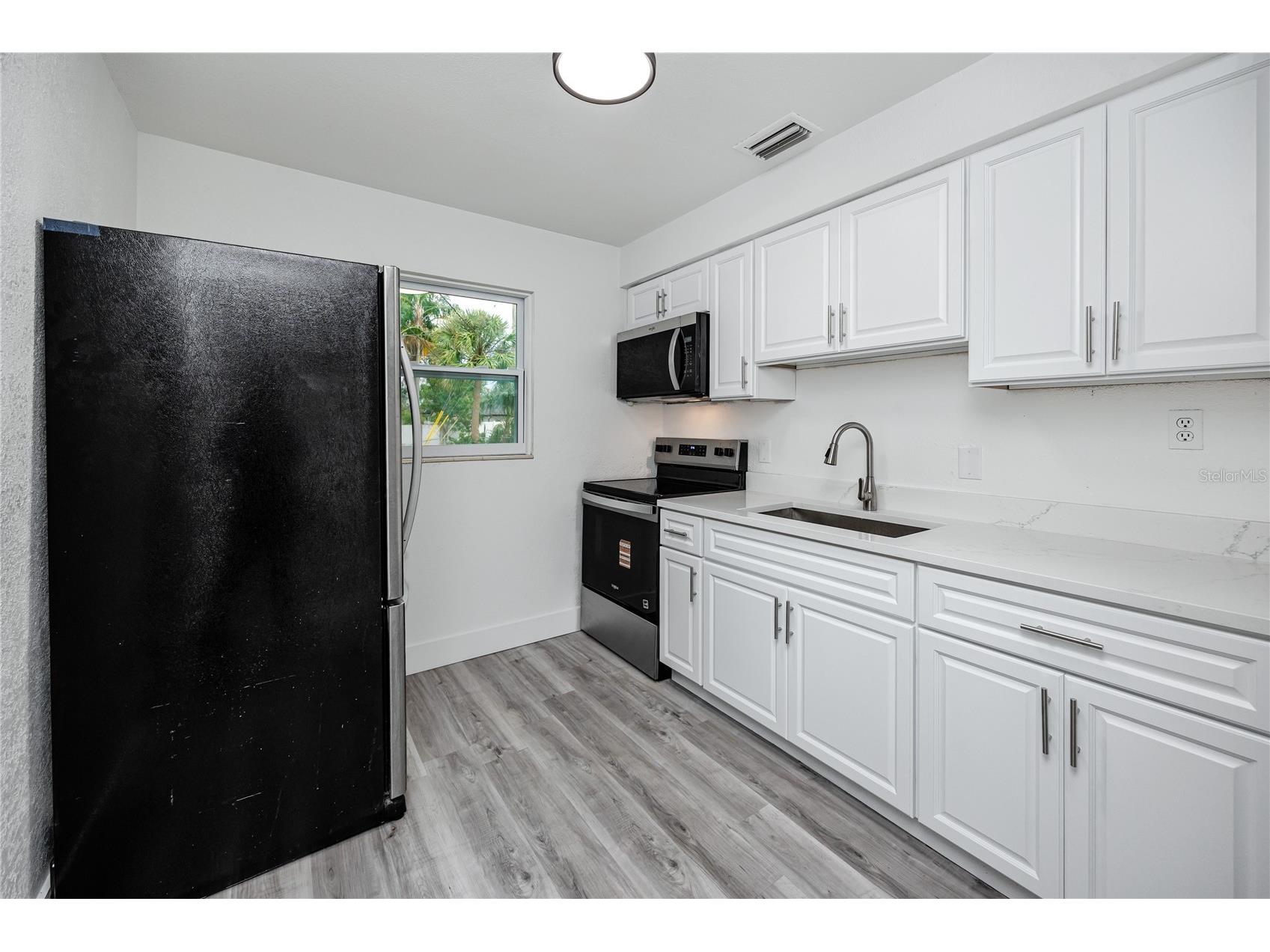 418 39th Avenue N Saint Petersburg FL 33703 TB8464525 image9