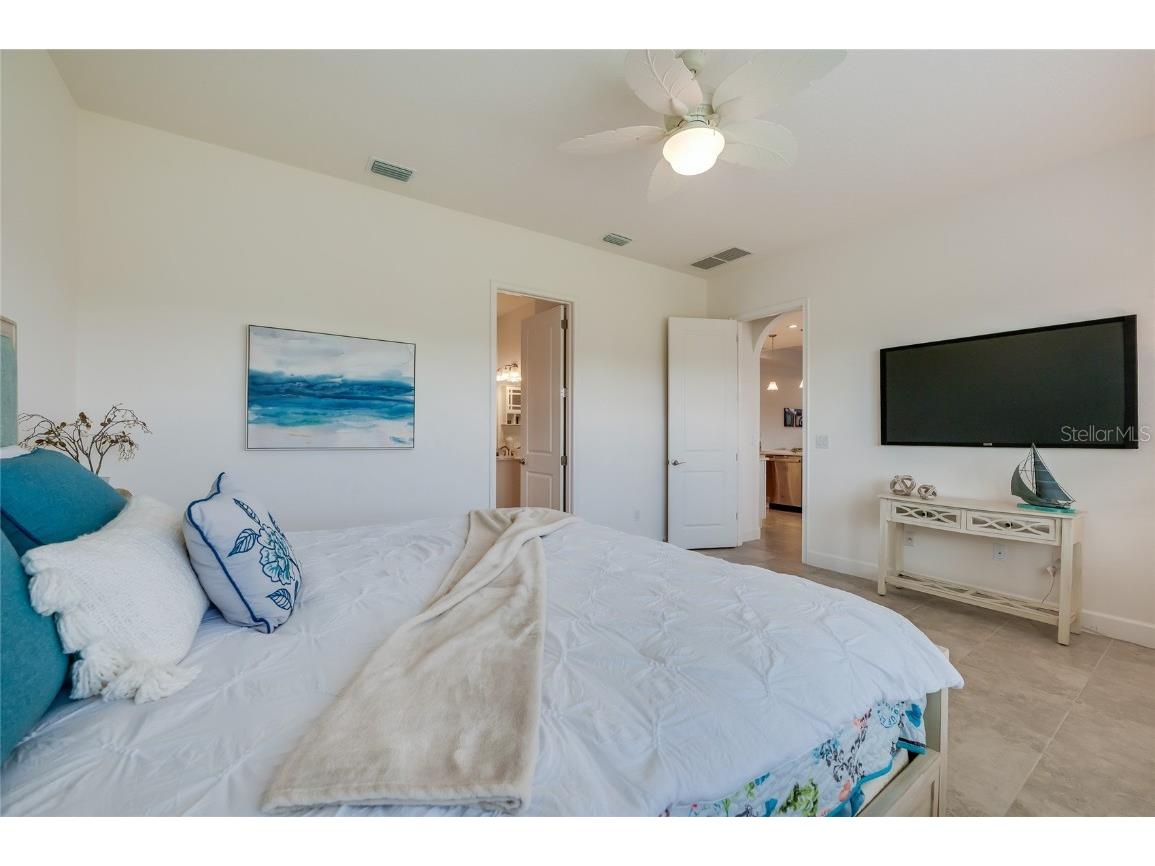 418 Aquamarine Way Daytona Beach FL 32124 V4941758 image18