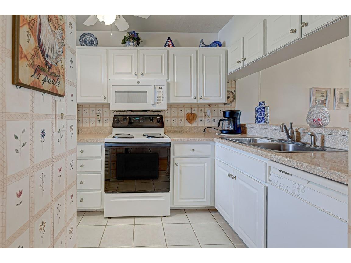 418 Cerromar Court #261 Venice FL 34293 N6141462 image19