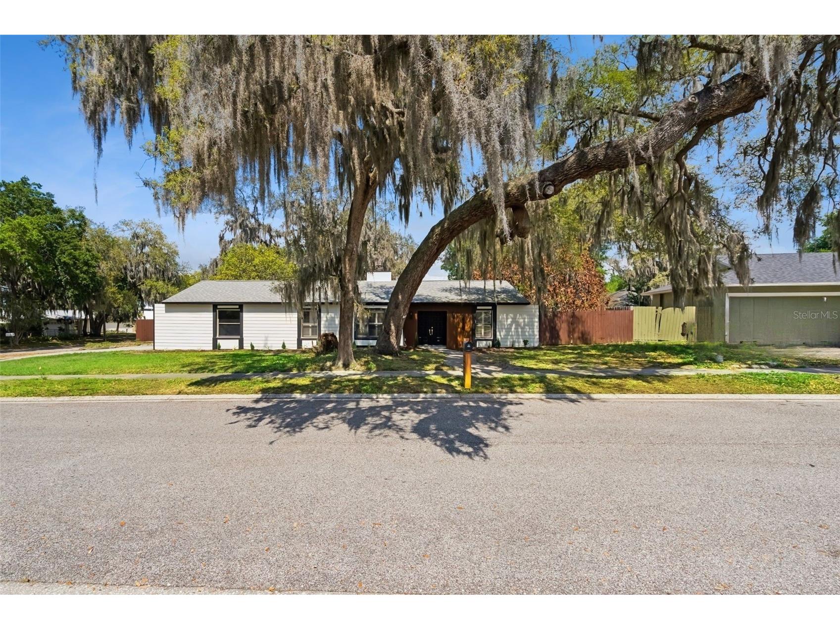 418 E Lakeshore Drive Ocoee FL 34761 O6395685 image4