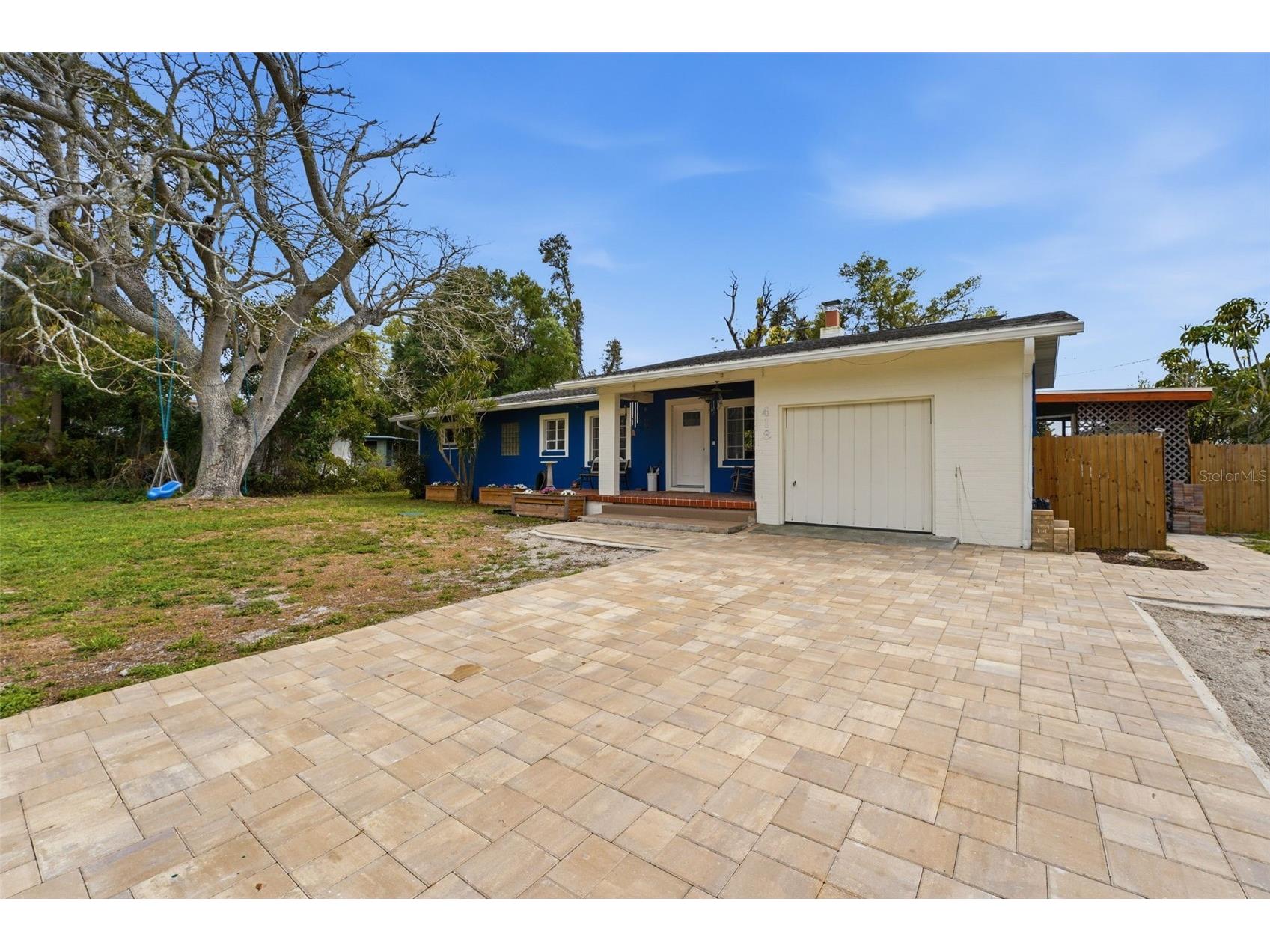 418 Edwards Drive Sarasota FL 34243 A4665321 image3