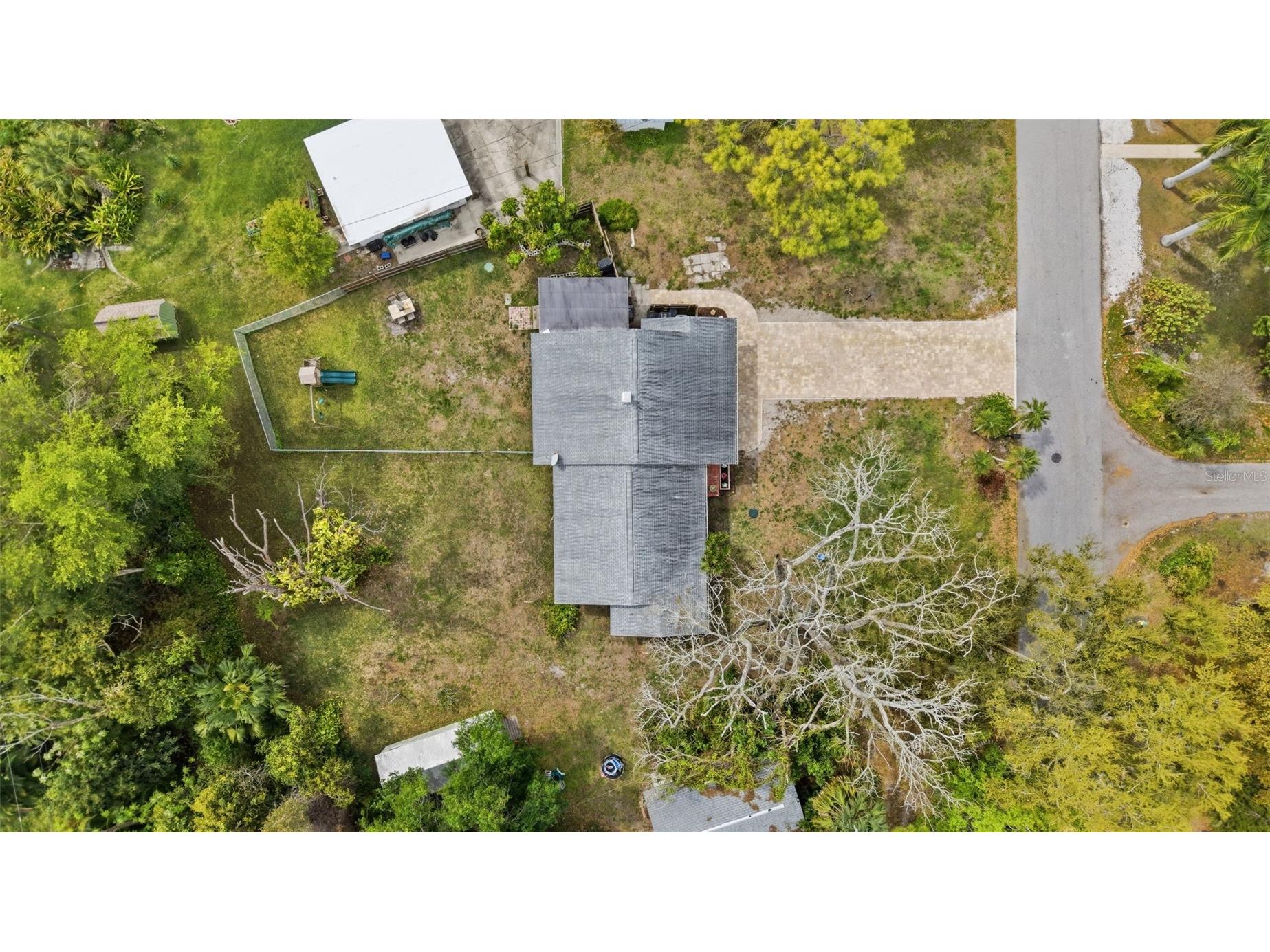 418 Edwards Drive Sarasota FL 34243 A4665321 image36