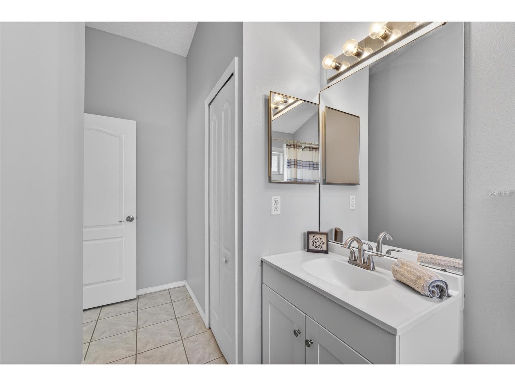 418 Henderson Avenue Seffner FL 33584 TB8514752 image26