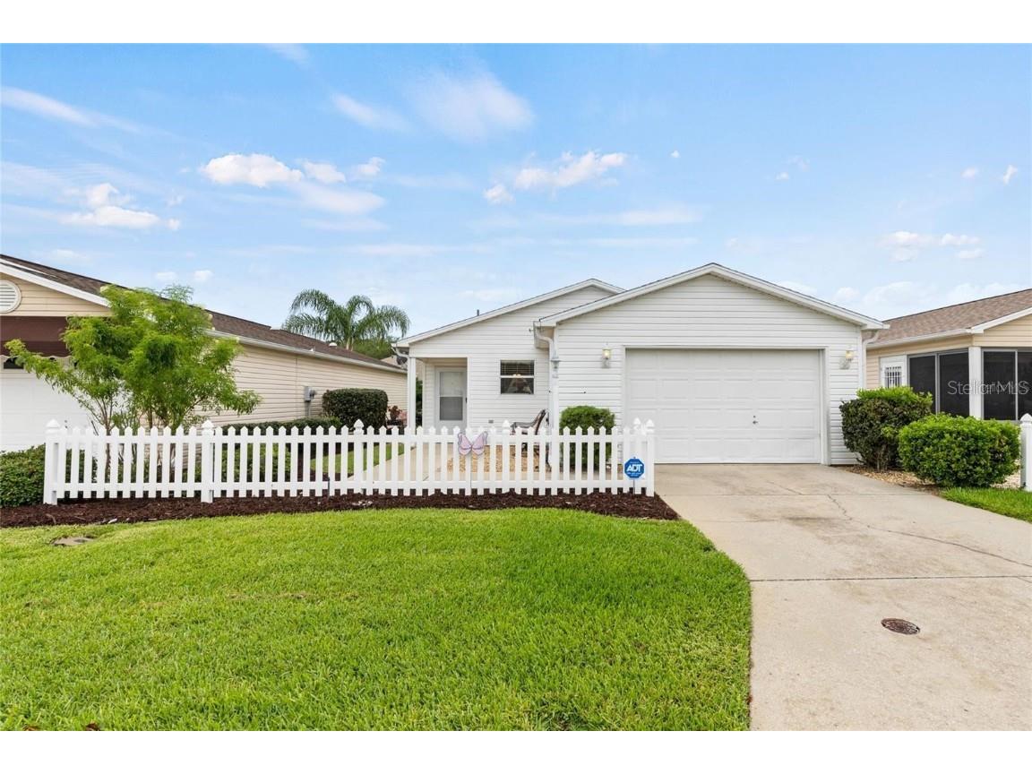 418 Hildalgo Drive The Villages FL 32159 G5074669 image1