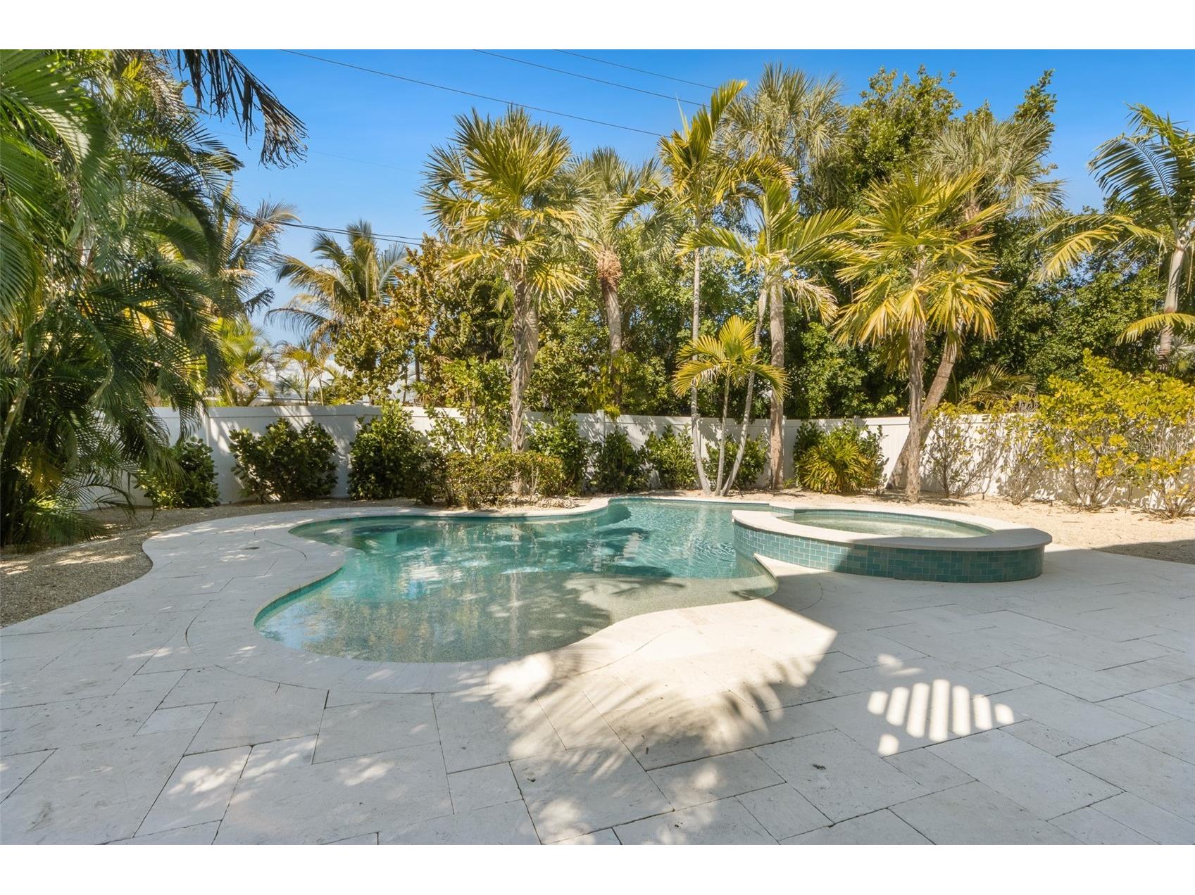 418 Magnolia Avenue Anna Maria FL 34216 A4699292 image32