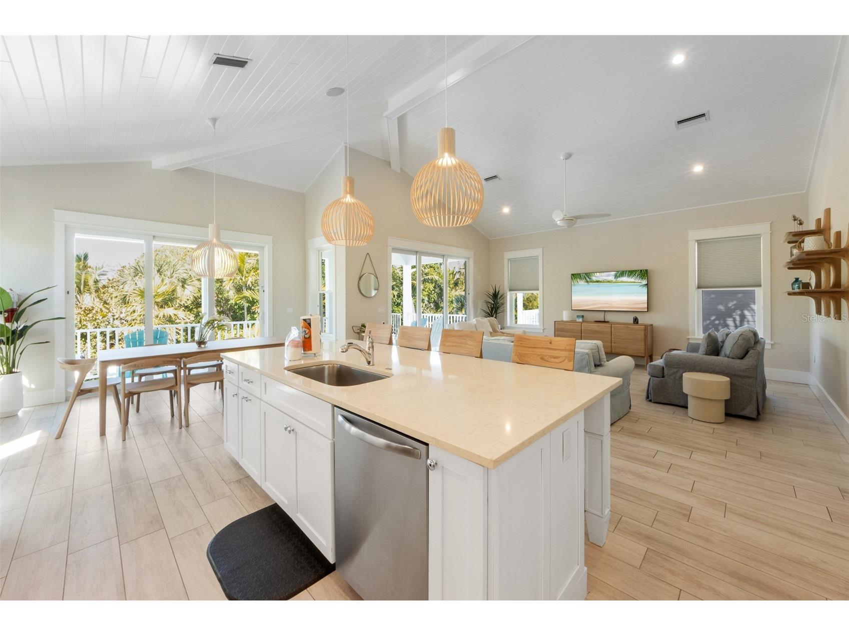 418 Magnolia Avenue Anna Maria FL 34216 A4699292 image8