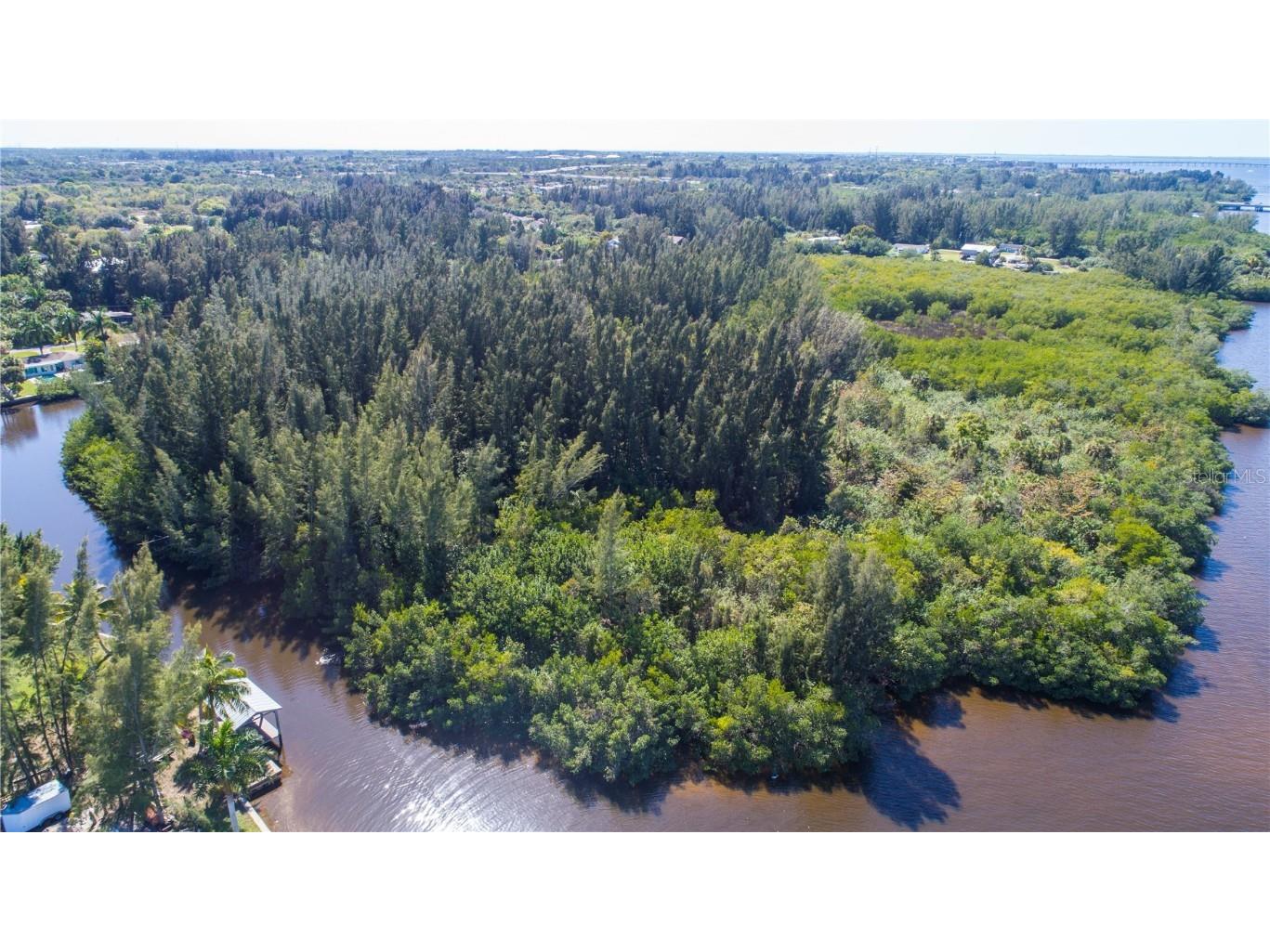 418 Peace Island Dr Punta Gorda FL 33950 C7455970 image5