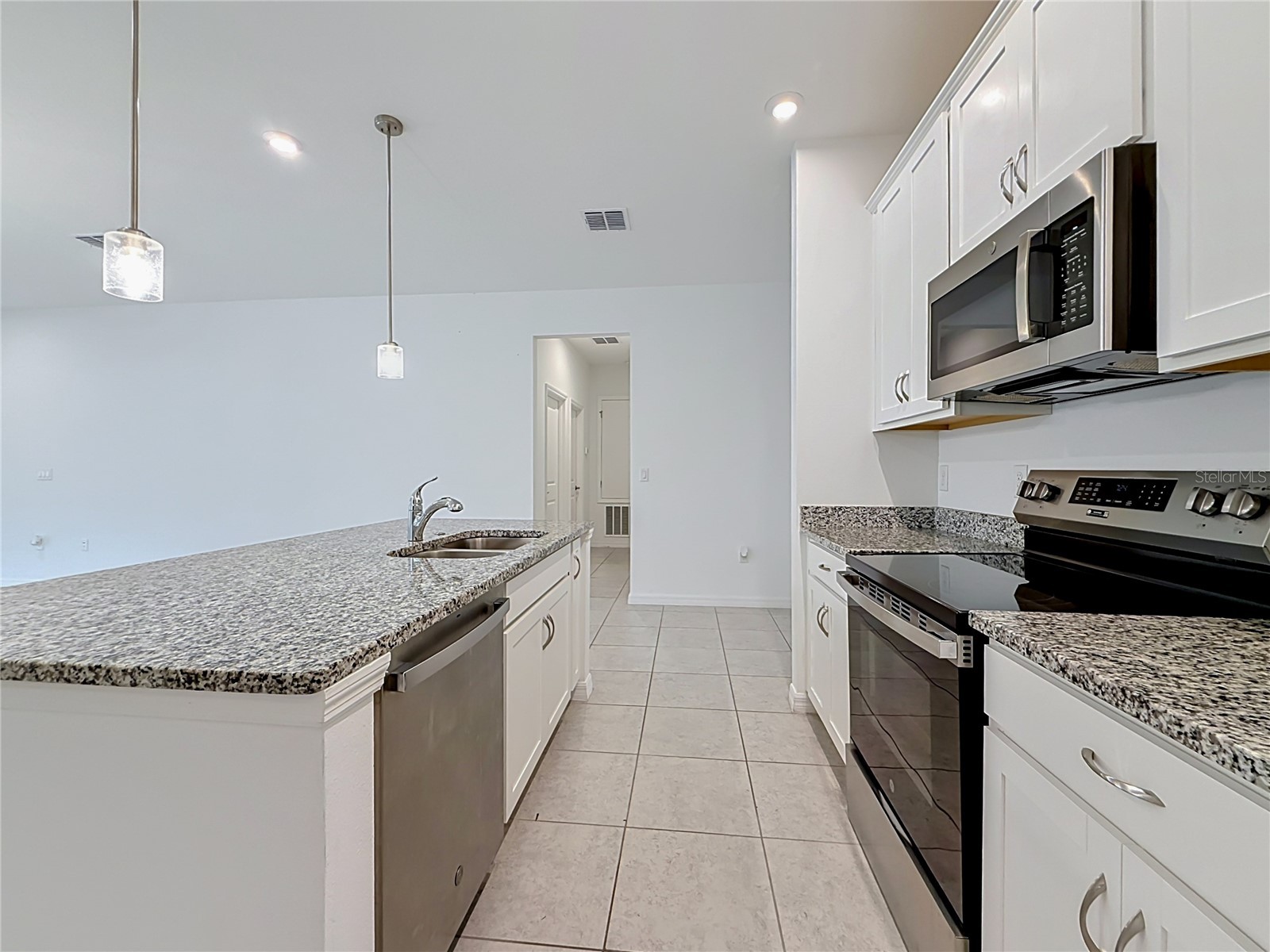 418 Quayside Avenue Mascotte FL 34753 O6405135 image9