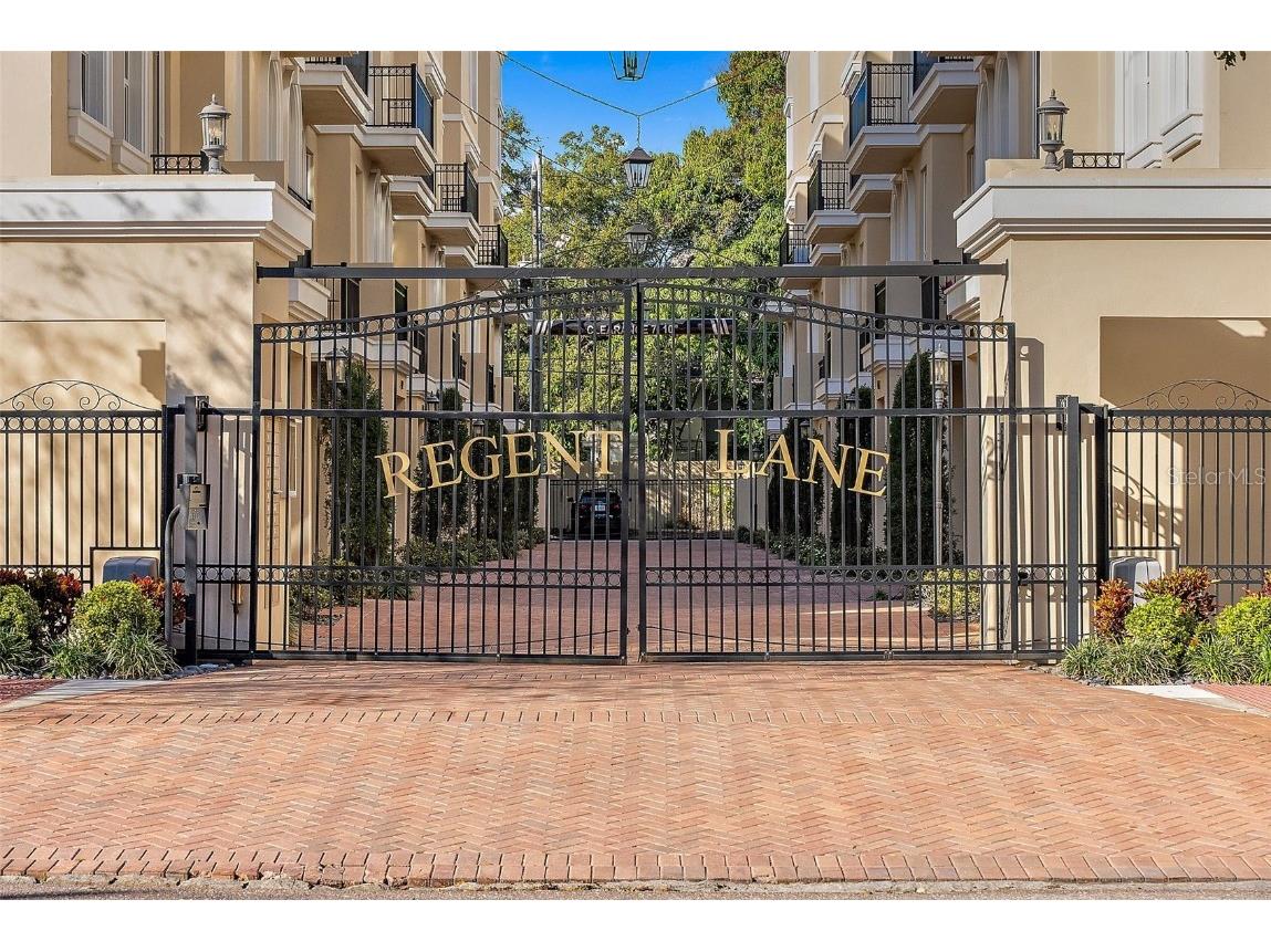 418 Regent Lane Saint Petersburg FL 33701 U8229232 image1