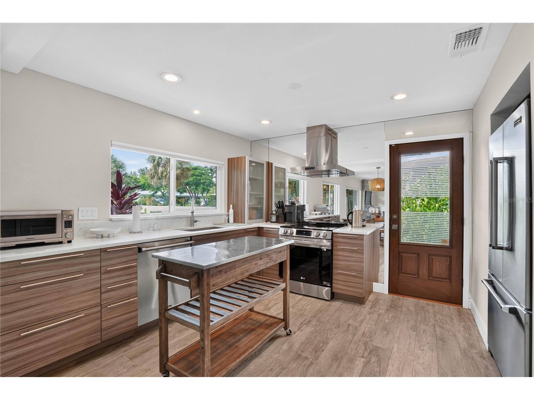 418 Sapphire Drive Sarasota FL 34234 A4699914 image18