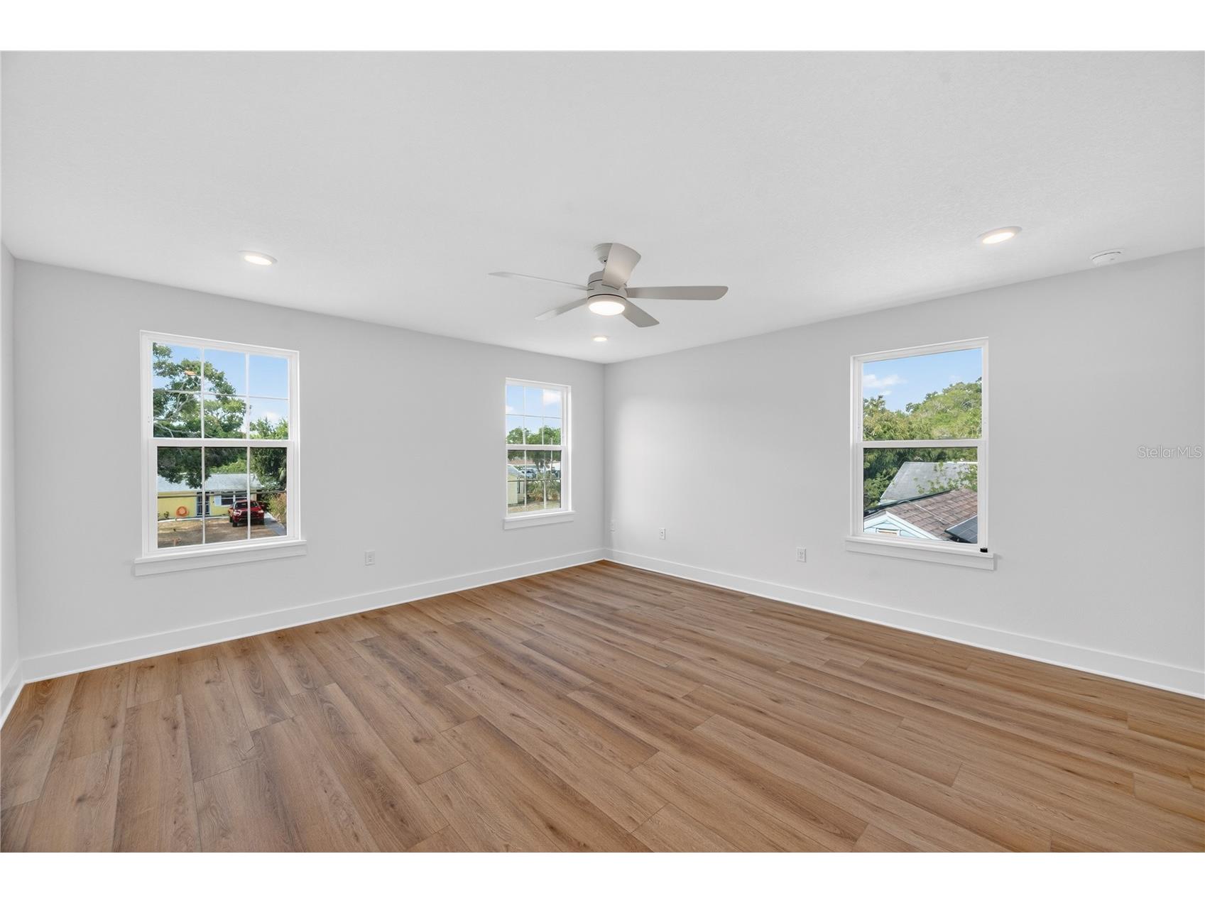 4181 56th Avenue N Saint Petersburg FL 33714 W7885607 image29