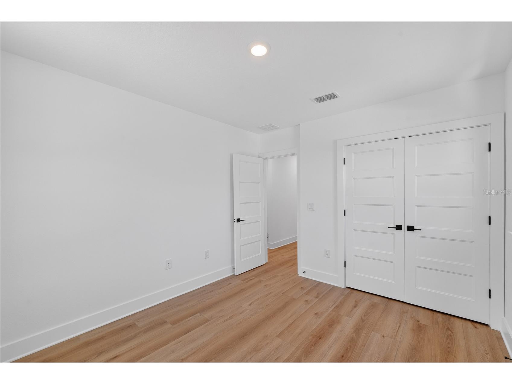 4181 56th Avenue N Saint Petersburg FL 33714 W7885607 image39