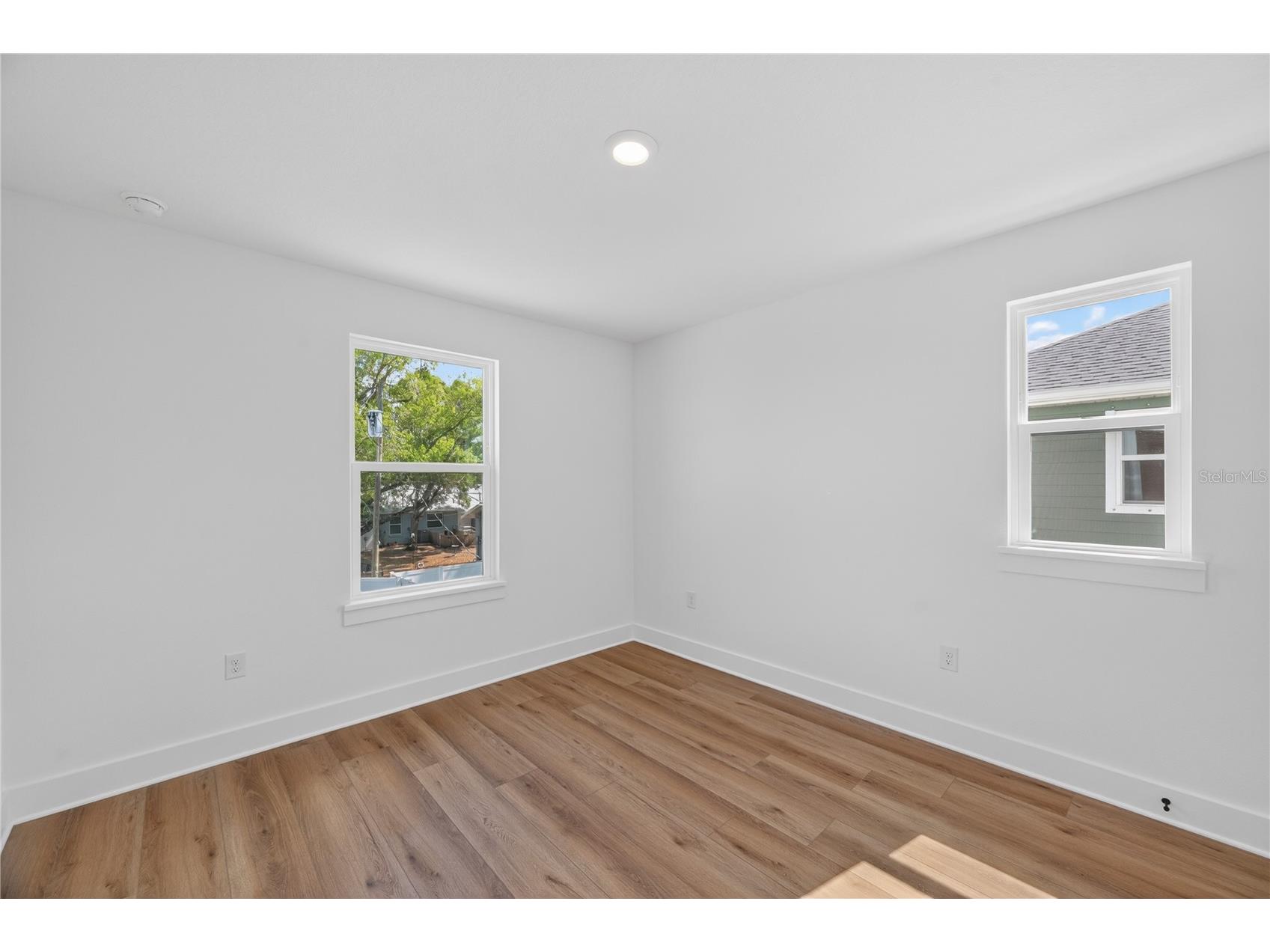 4181 56th Avenue N Saint Petersburg FL 33714 W7885607 image41