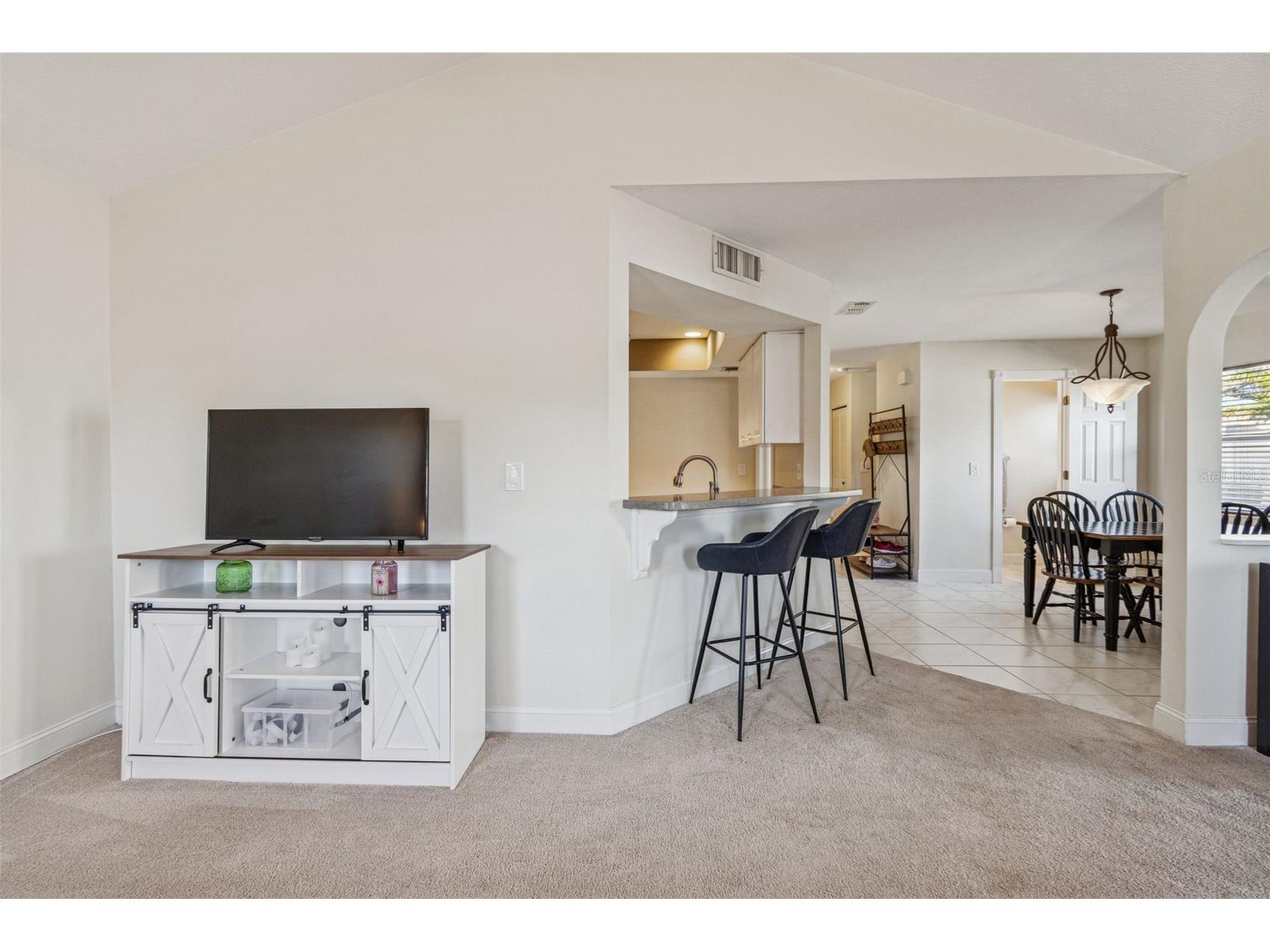 4181 Center Pointe Circle #91B Sarasota FL 34233 A4677449 image12