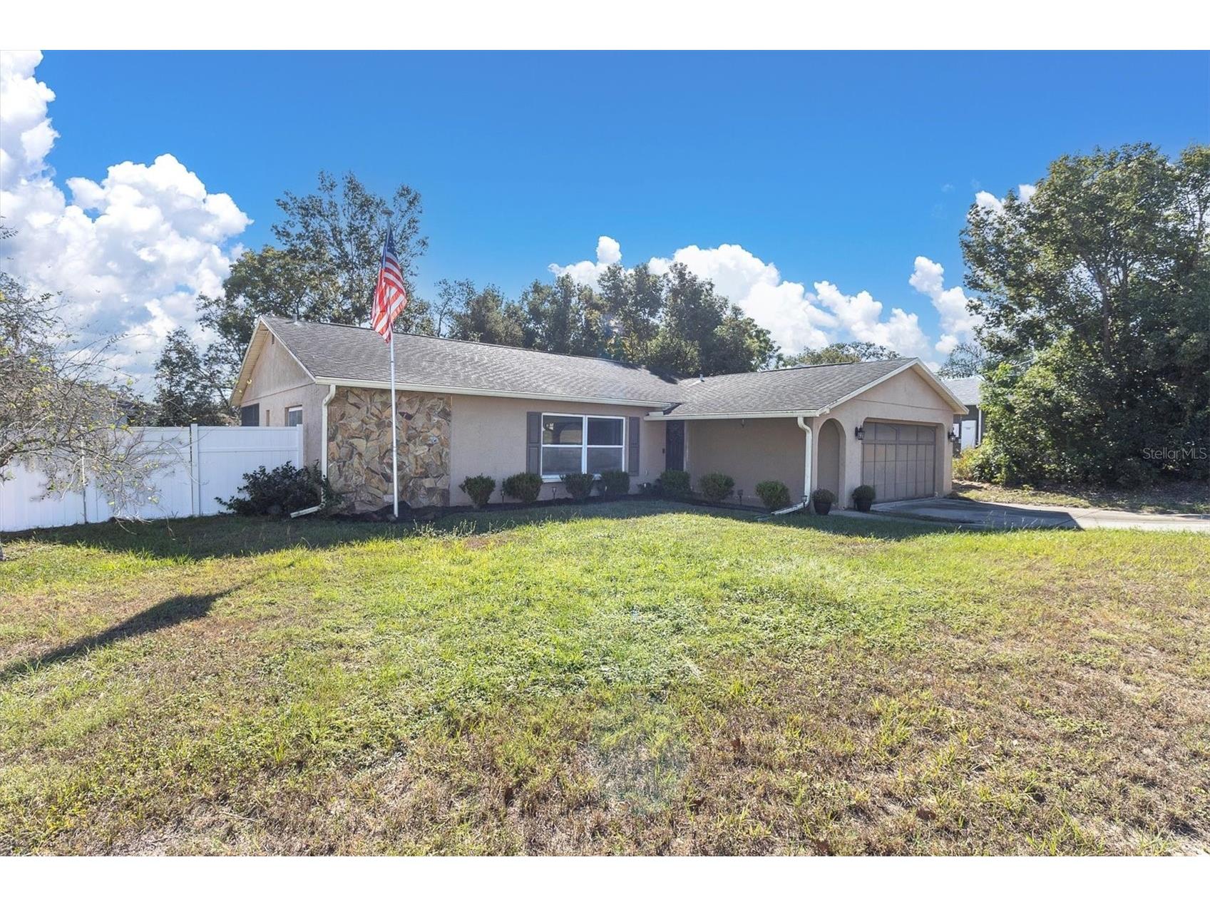 4186 Castle Avenue Spring Hill FL 34609 W7879924 image1