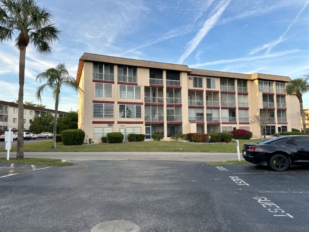 4186 Heron Way #219-B Bradenton FL 34205 U8206806 image1