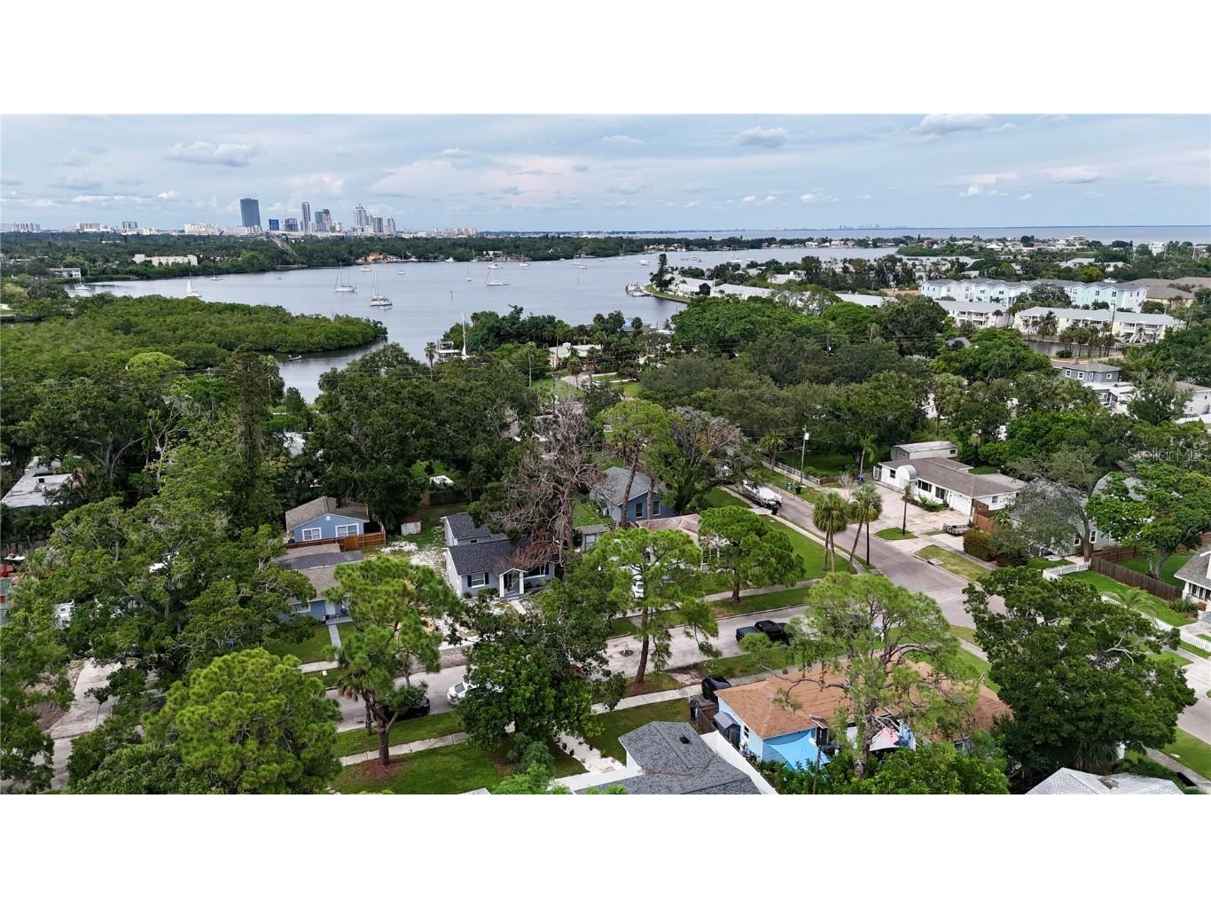 419 40th Avenue S Saint Petersburg FL 33705 TB8428295 image2