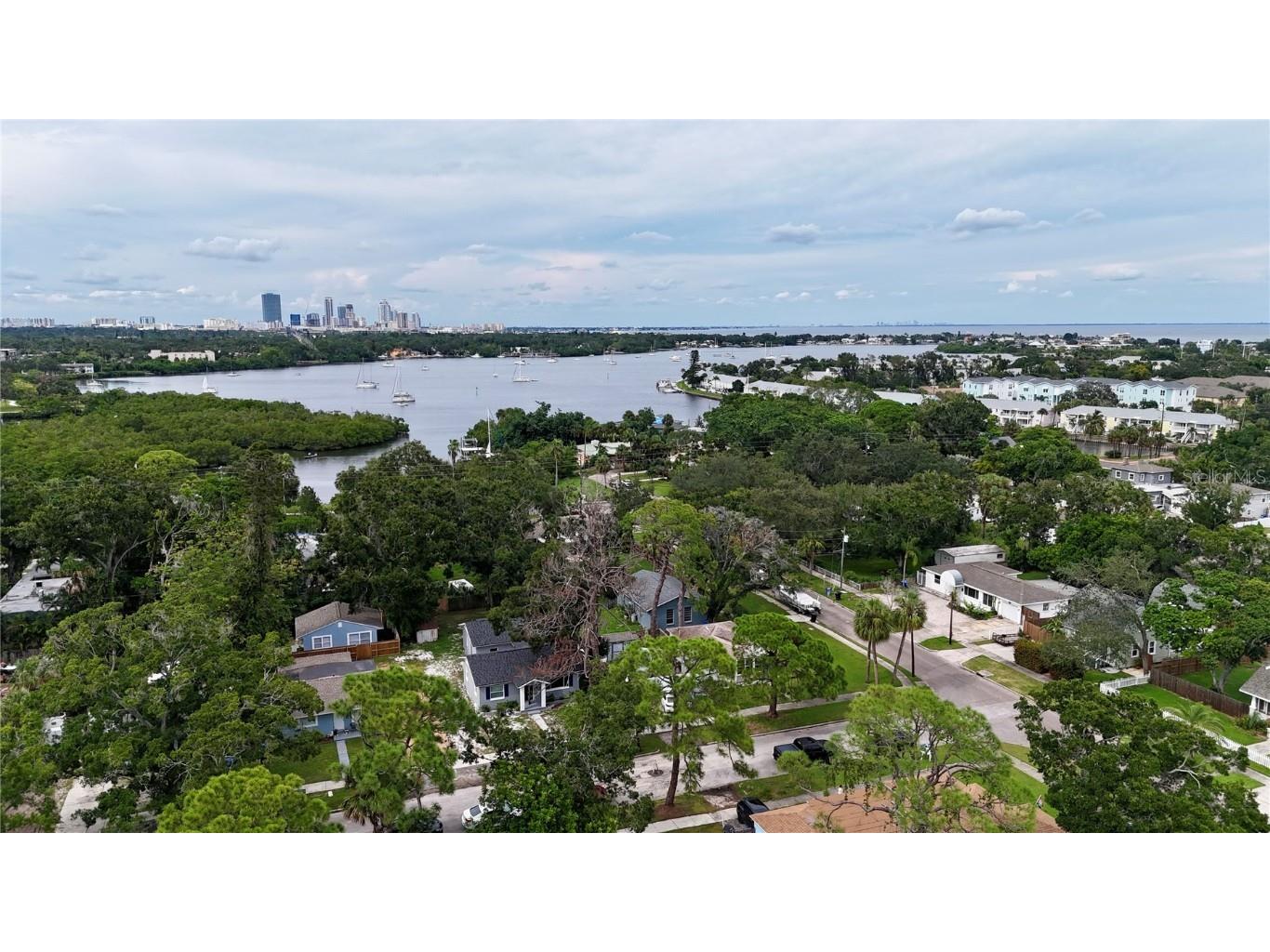 419 40th Avenue S Saint Petersburg FL 33705 TB8428295 image3