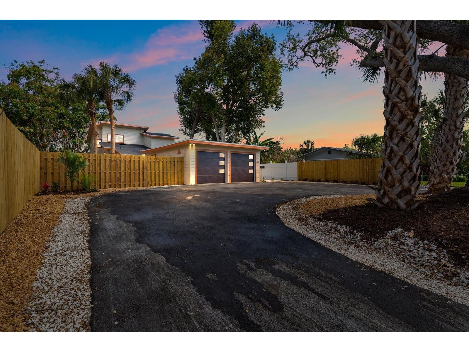419 64th Avenue S Saint Petersburg FL 33705 TB8490768 image1