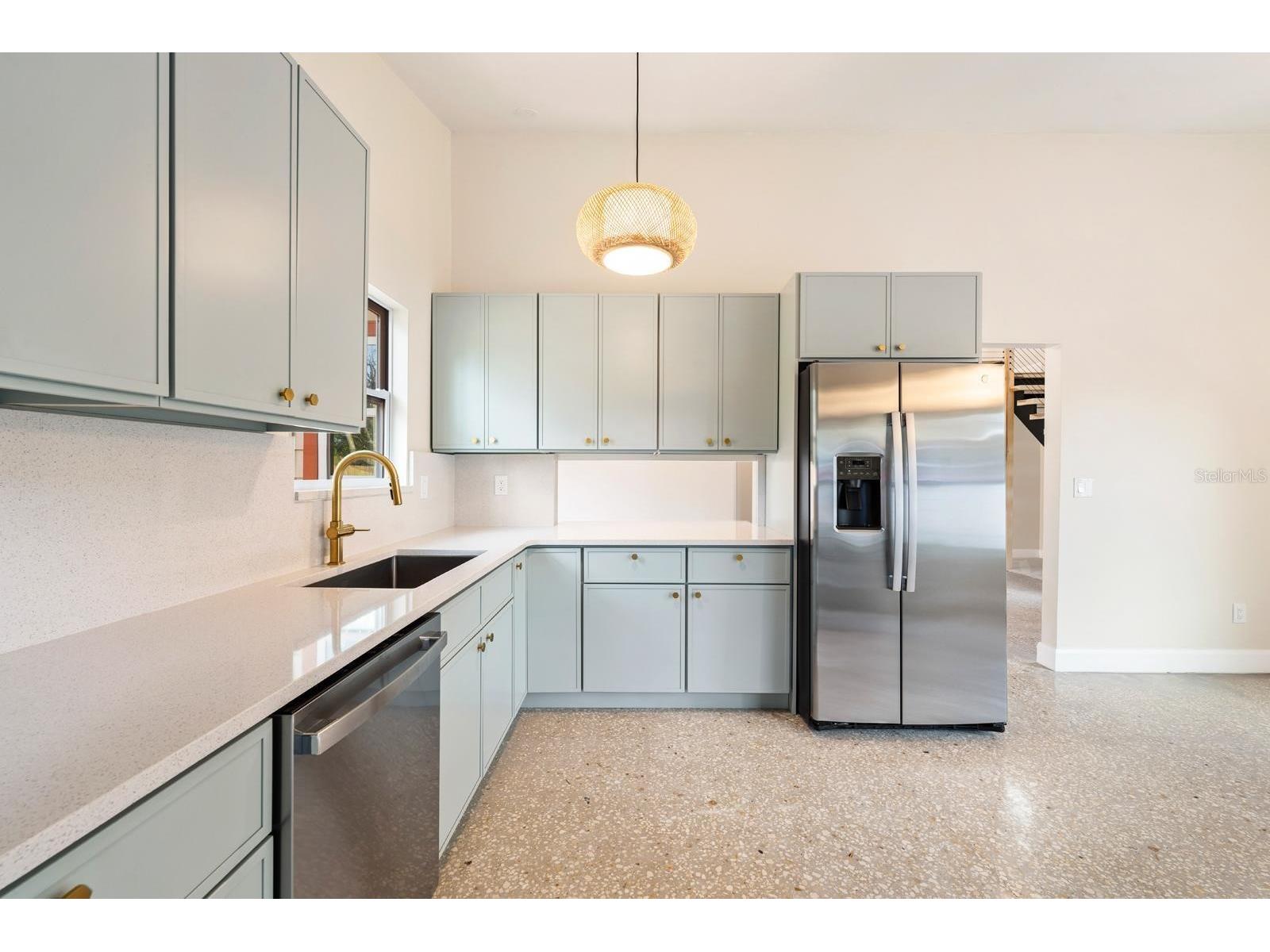 419 64th Avenue S Saint Petersburg FL 33705 TB8490768 image12