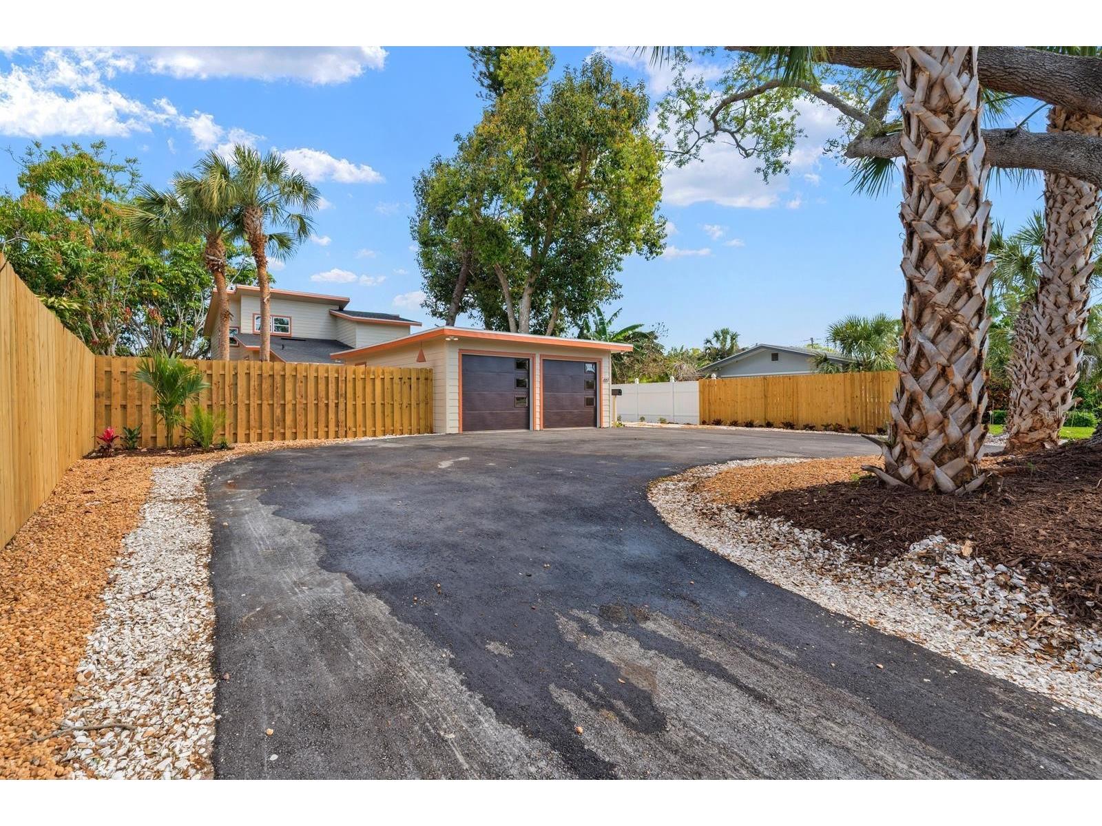 419 64th Avenue S Saint Petersburg FL 33705 TB8490768 image2